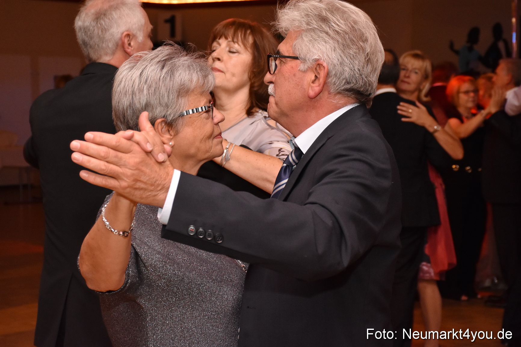 41 Herbstball Blau Silber ASV Neumarkt 0102