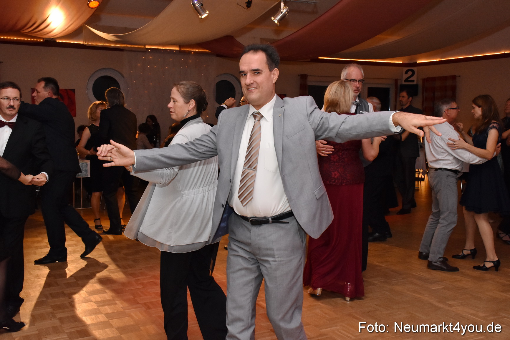 41 Herbstball Blau Silber ASV Neumarkt 0104