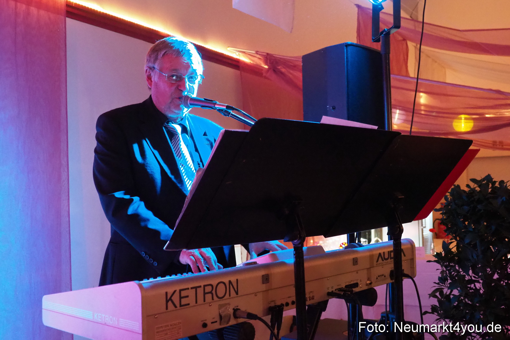 41 Herbstball Blau Silber ASV Neumarkt 0107