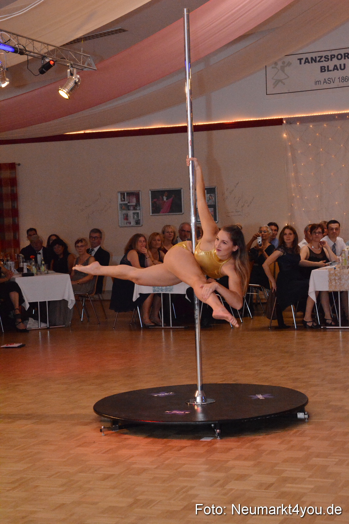 41 Herbstball Blau Silber ASV Neumarkt 0122