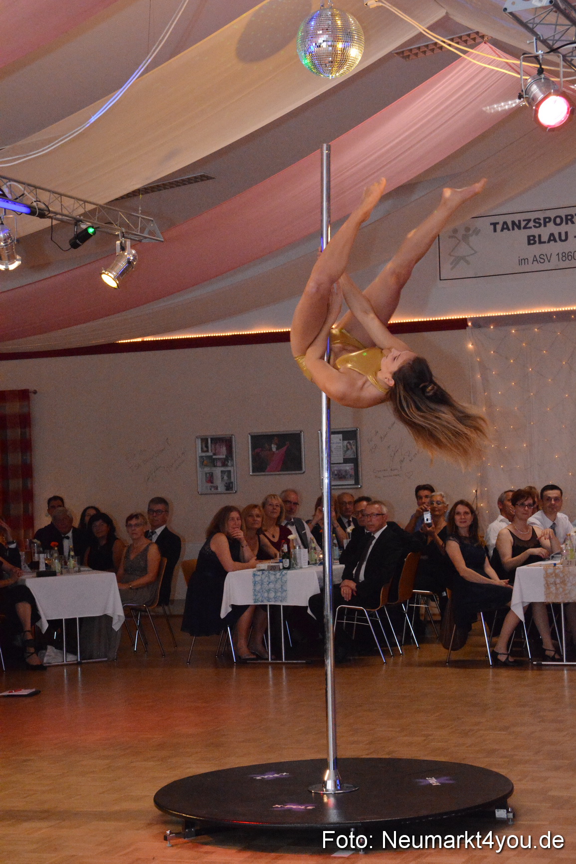 41 Herbstball Blau Silber ASV Neumarkt 0124