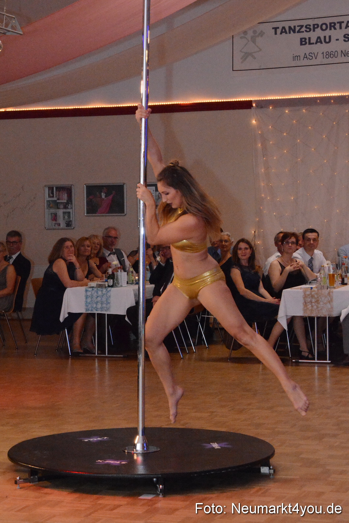 41 Herbstball Blau Silber ASV Neumarkt 0127