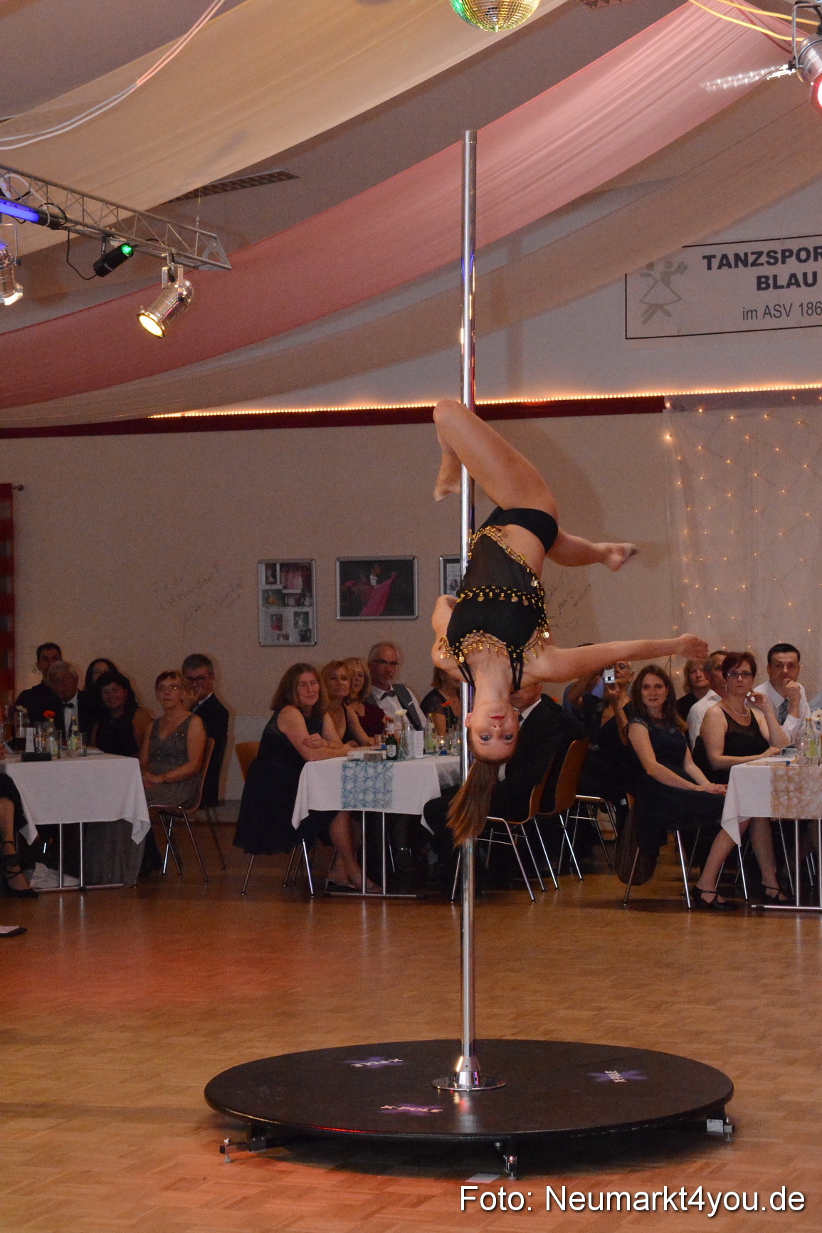 41 Herbstball Blau Silber ASV Neumarkt 0138