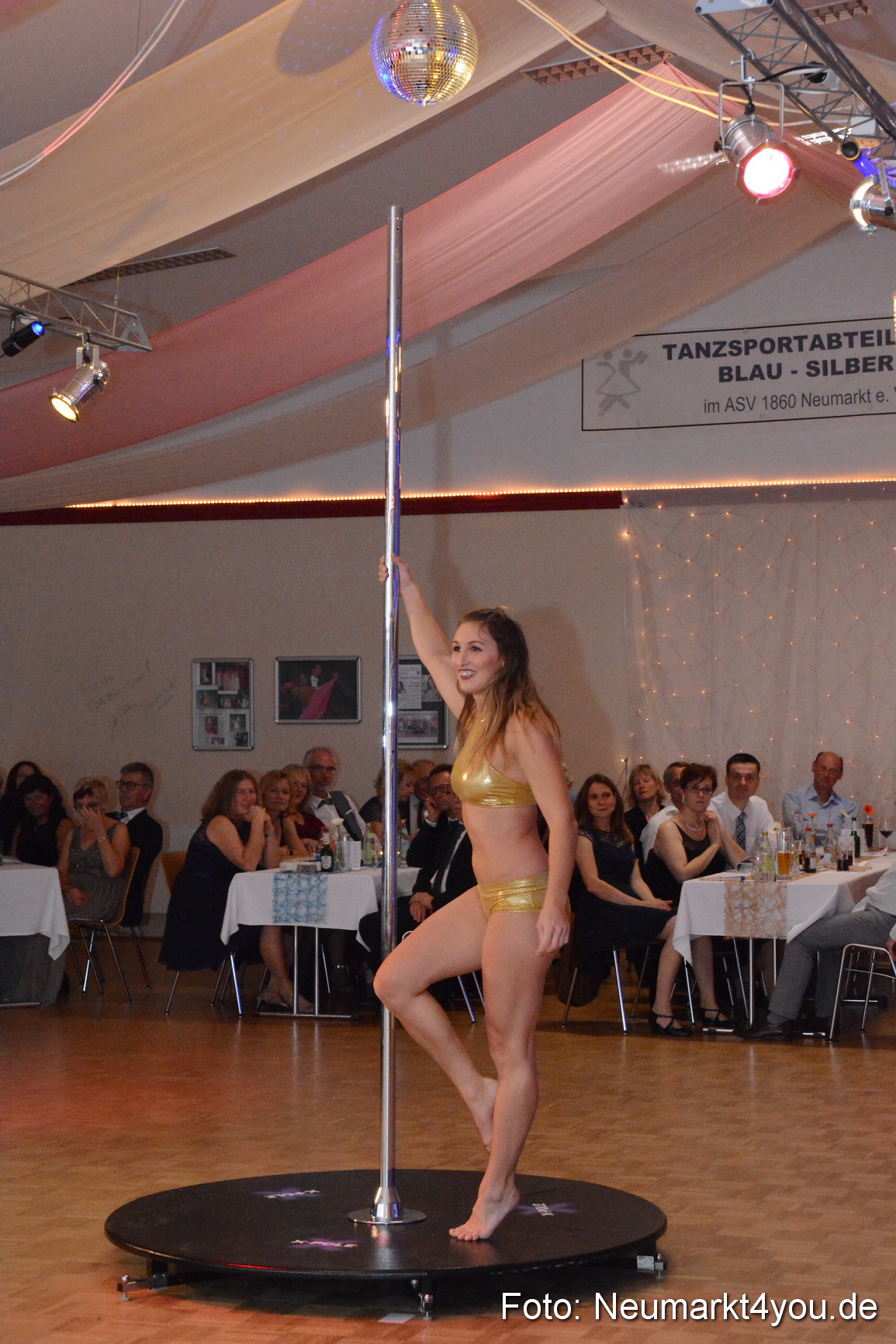 41 Herbstball Blau Silber ASV Neumarkt 0142