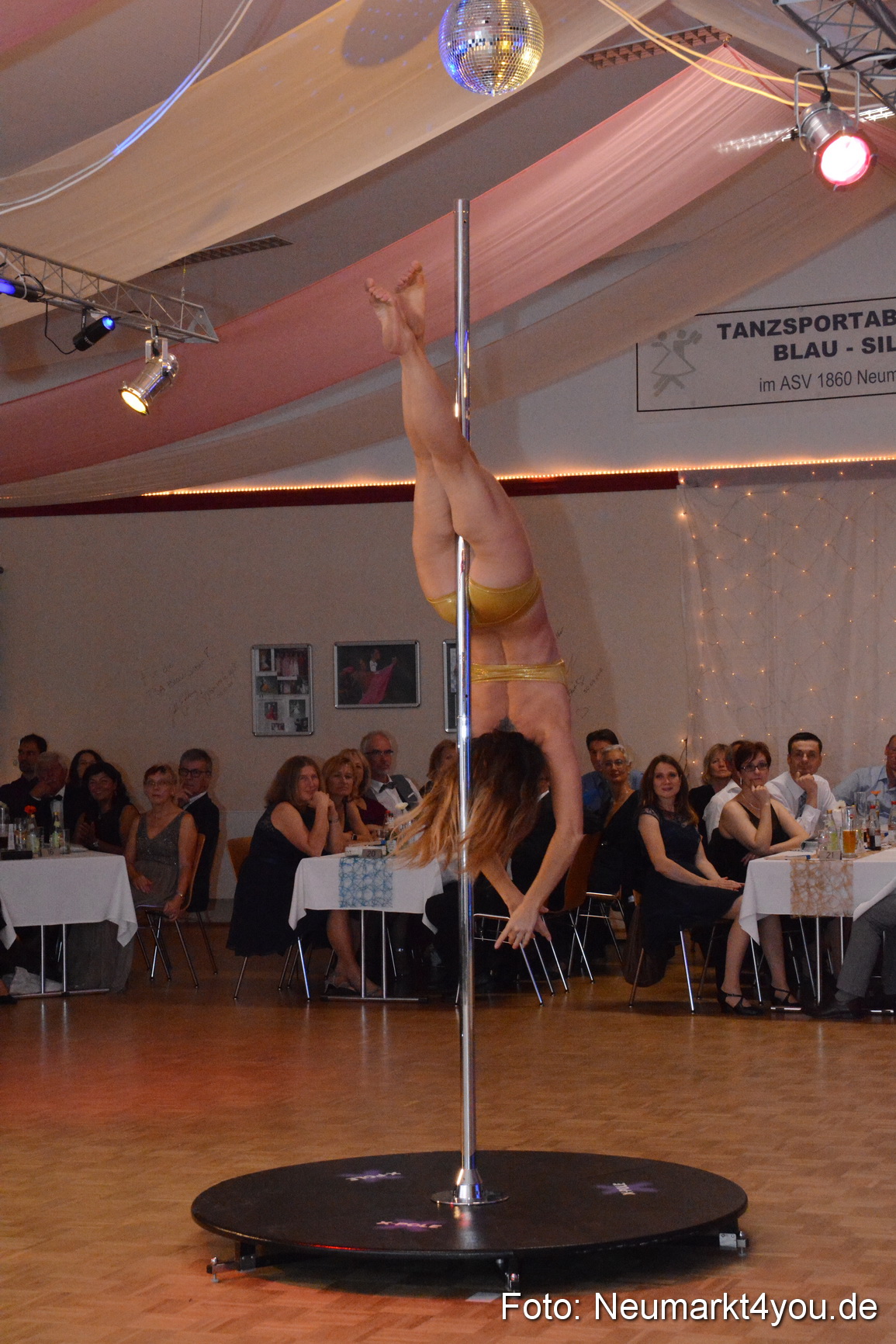 41 Herbstball Blau Silber ASV Neumarkt 0145