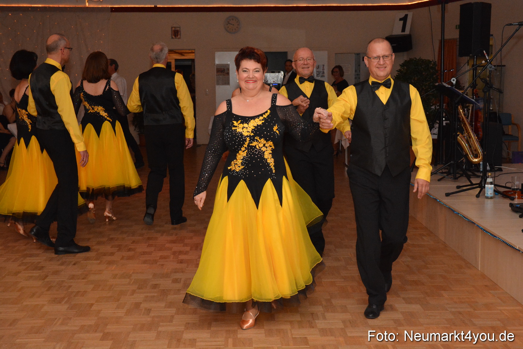 41 Herbstball Blau Silber ASV Neumarkt 0154