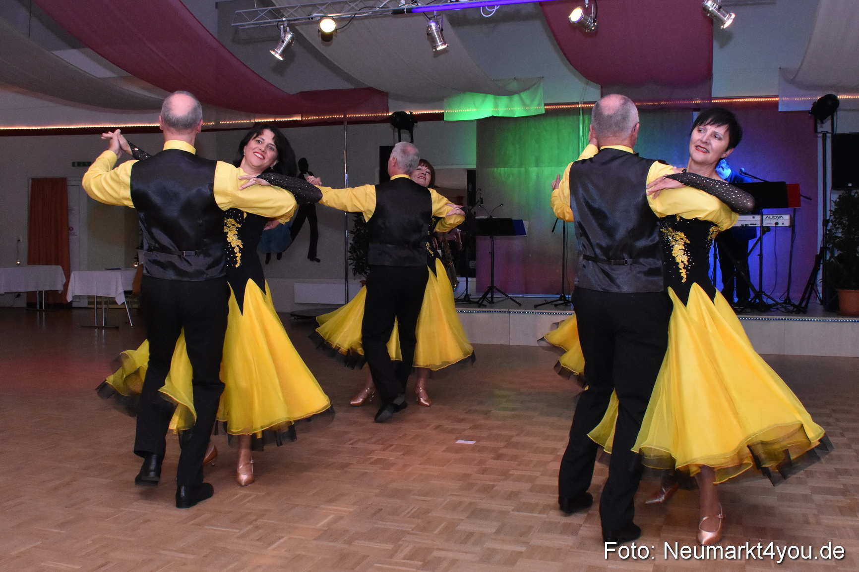 41 Herbstball Blau Silber ASV Neumarkt 0155