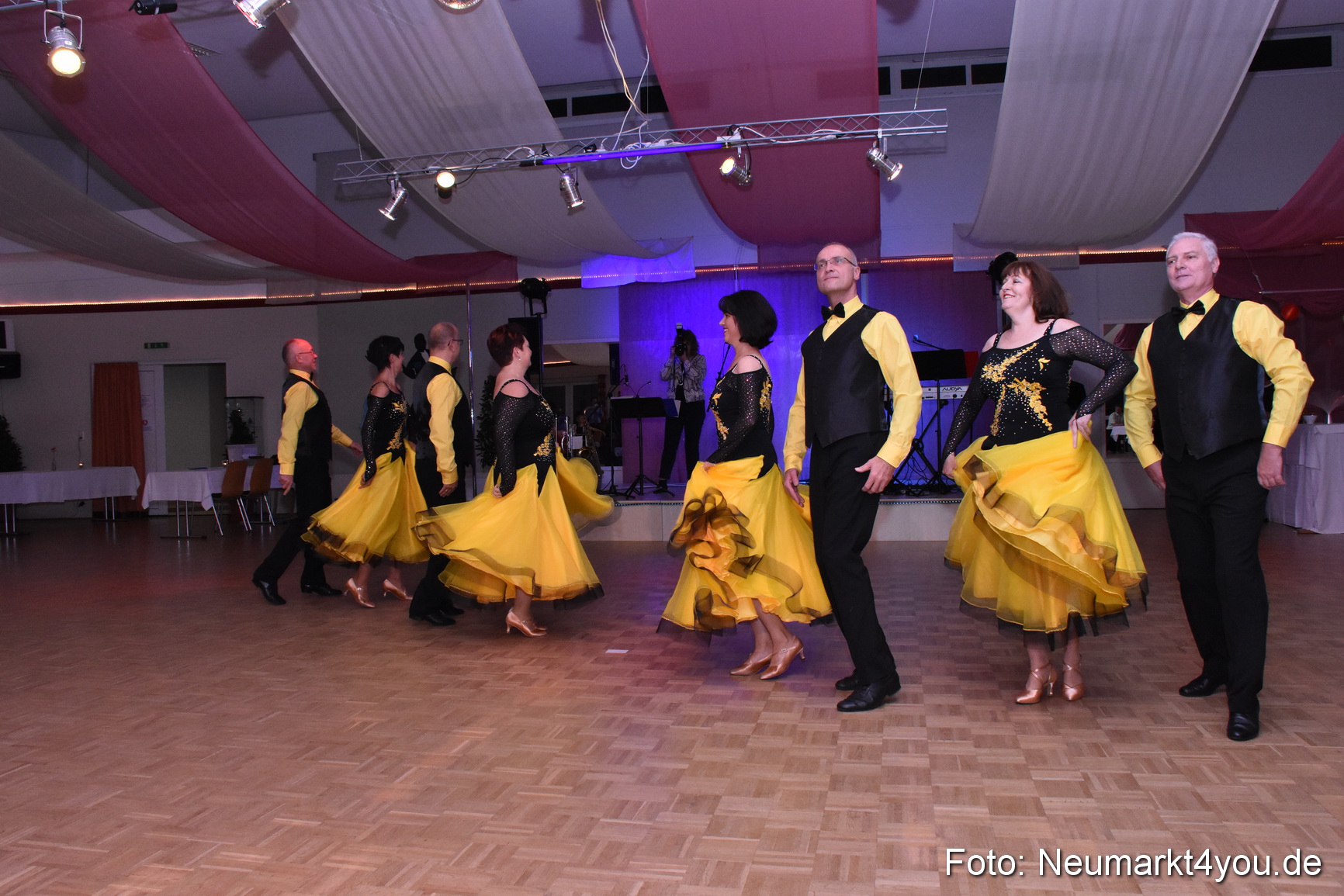 41 Herbstball Blau Silber ASV Neumarkt 0159