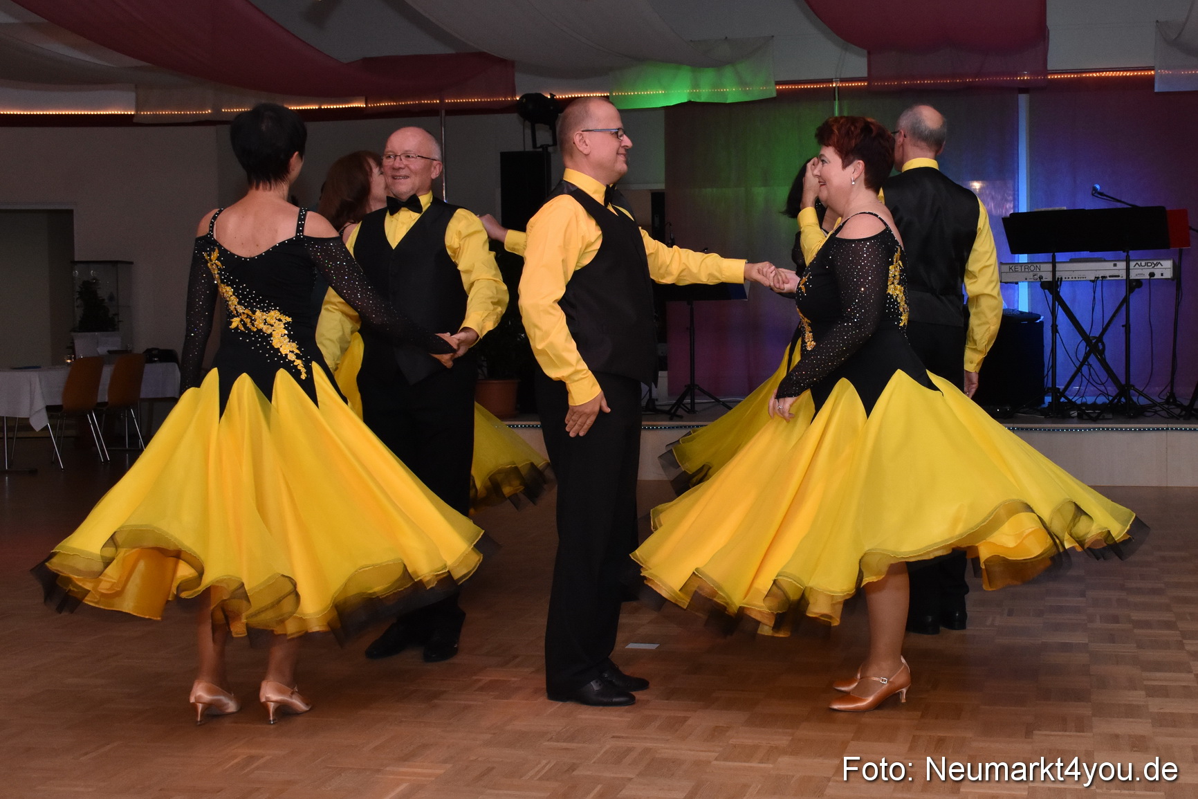 41 Herbstball Blau Silber ASV Neumarkt 0163