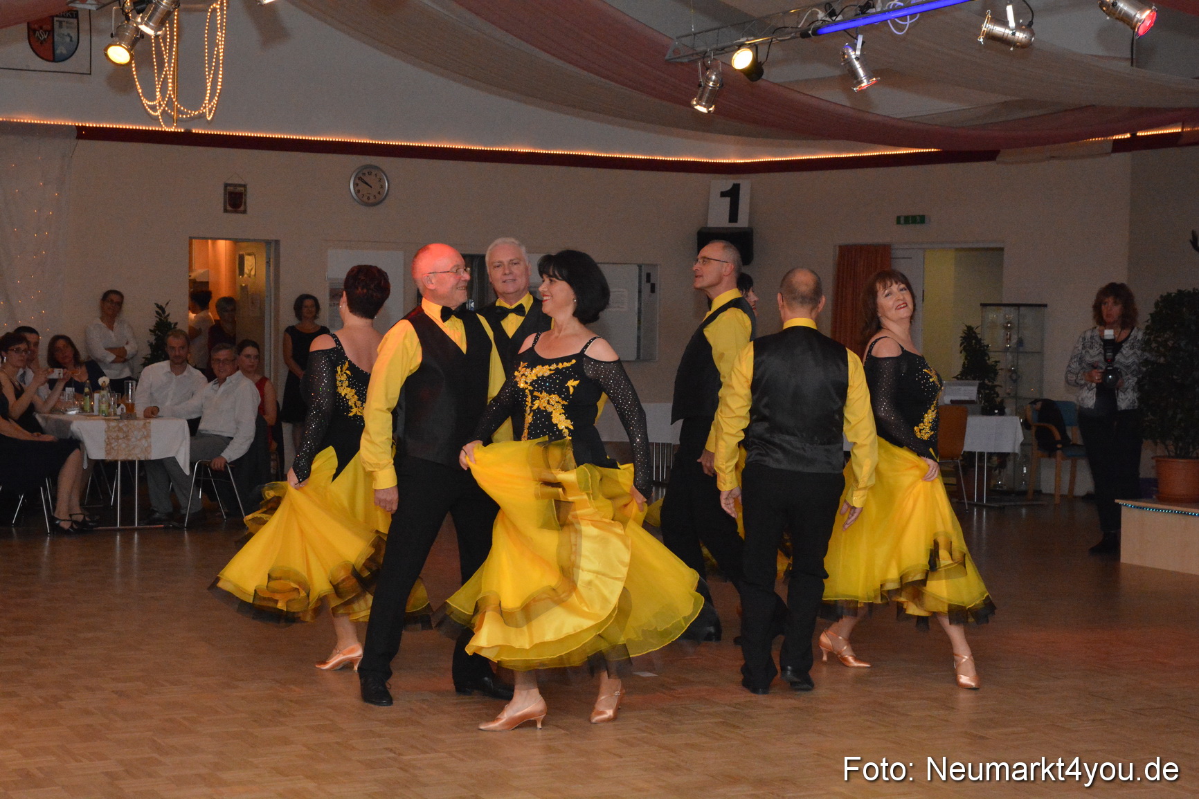 41 Herbstball Blau Silber ASV Neumarkt 0164