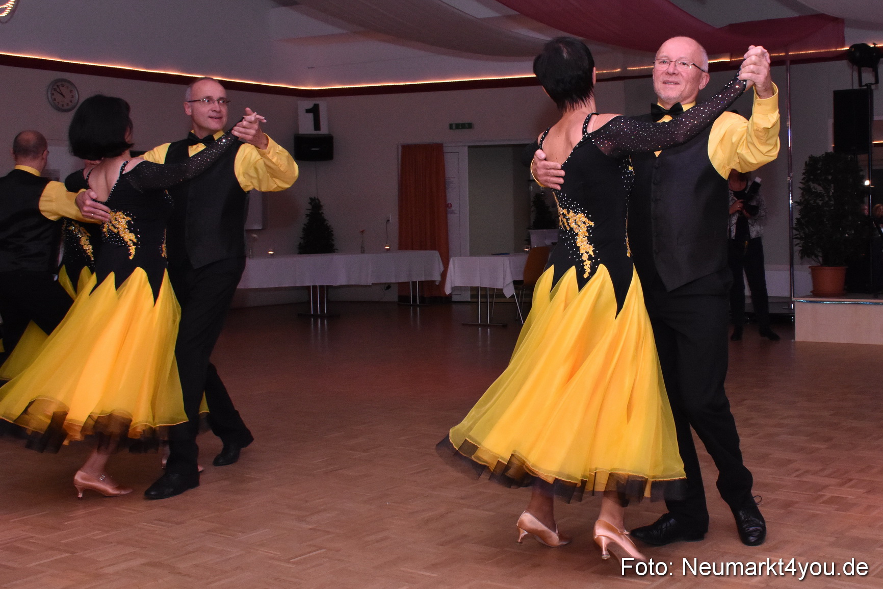 41 Herbstball Blau Silber ASV Neumarkt 0167