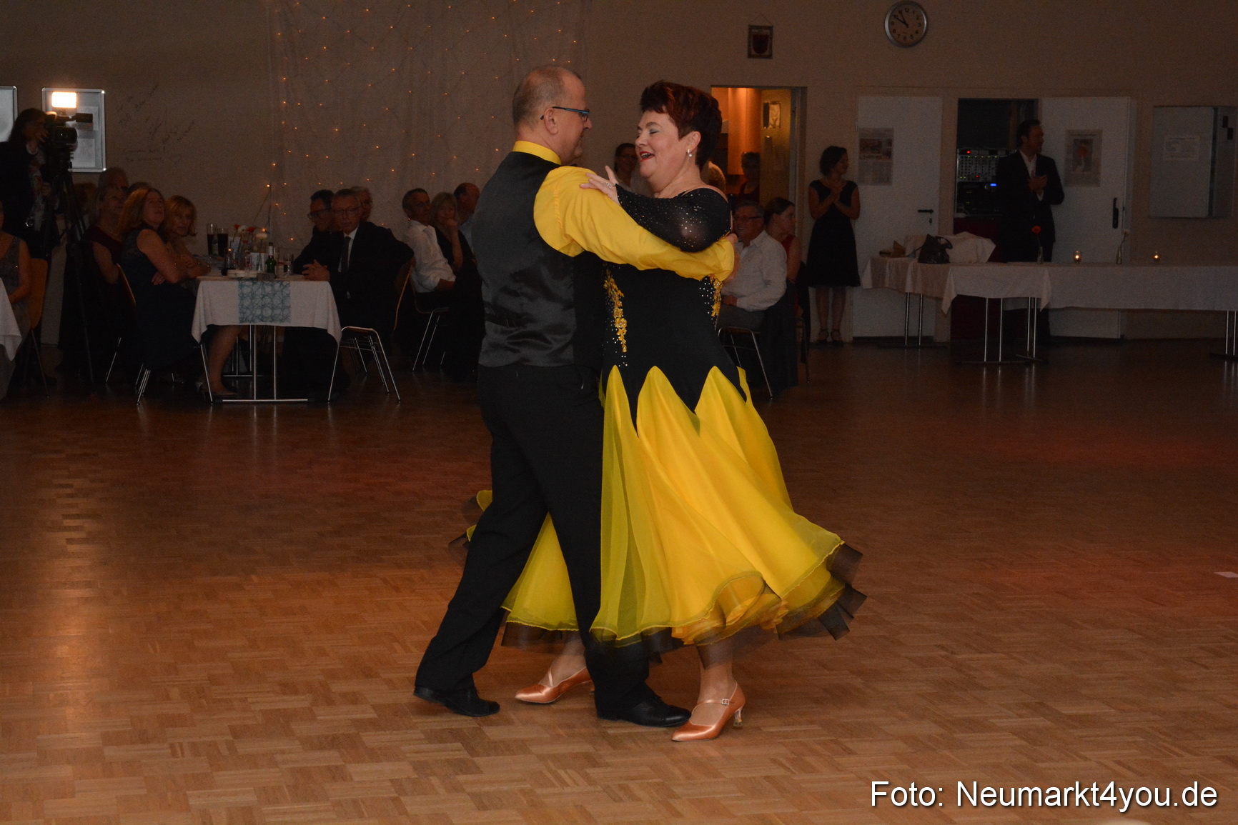 41 Herbstball Blau Silber ASV Neumarkt 0168