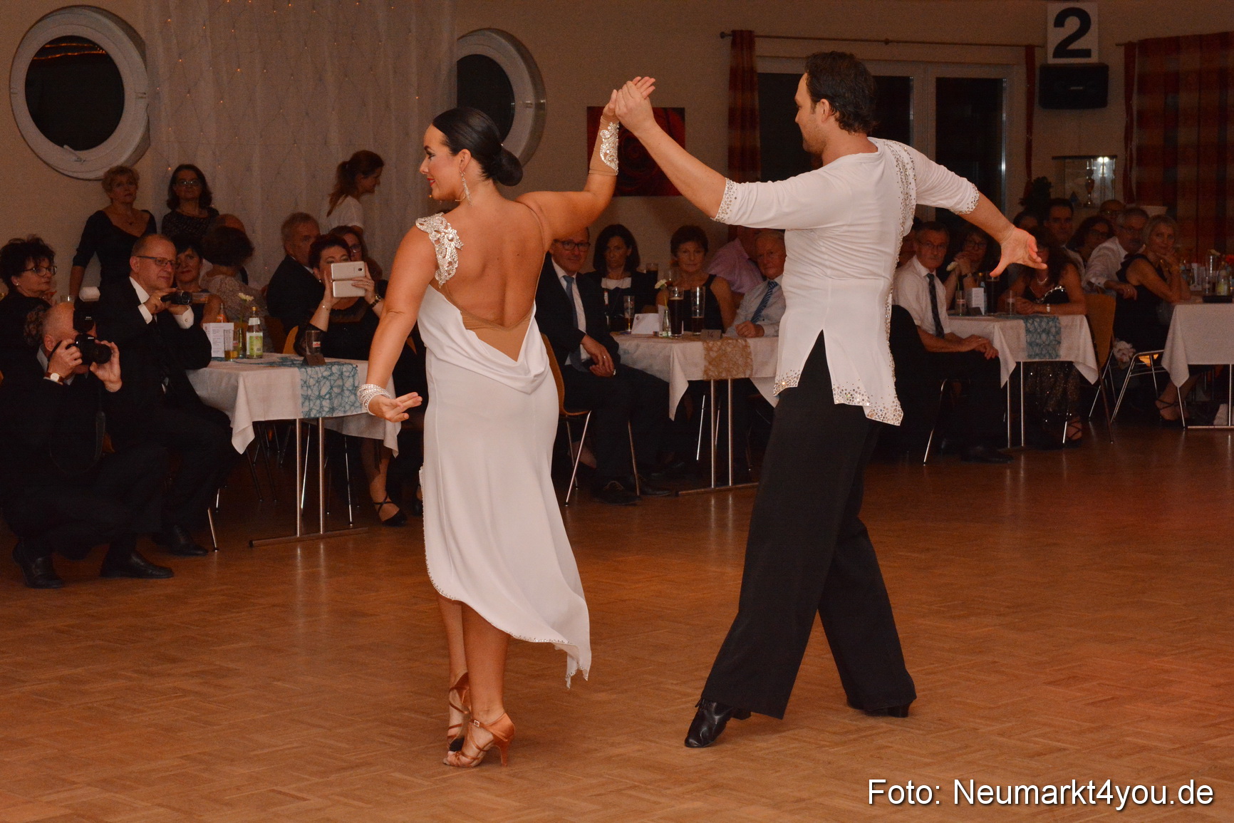 41 Herbstball Blau Silber ASV Neumarkt 0183