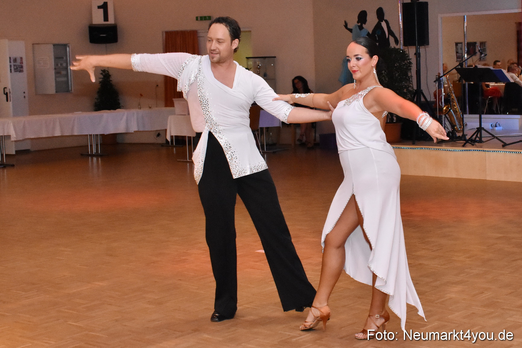 41 Herbstball Blau Silber ASV Neumarkt 0184