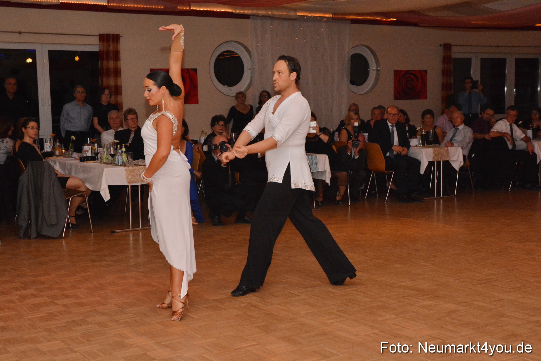 41 Herbstball Blau Silber ASV Neumarkt 0185