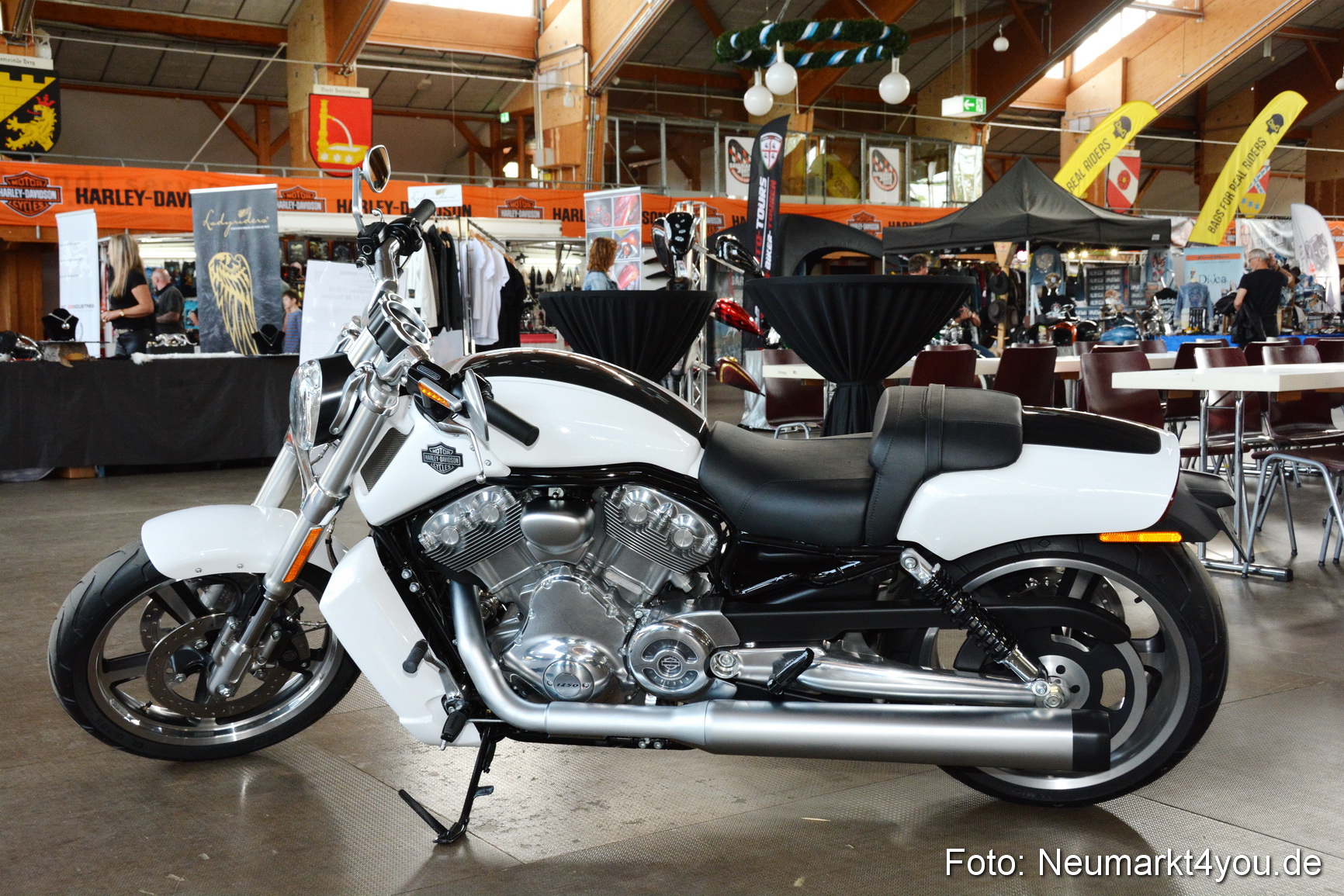 Harley Davidson Treffen in Neumarkt 280418 0020