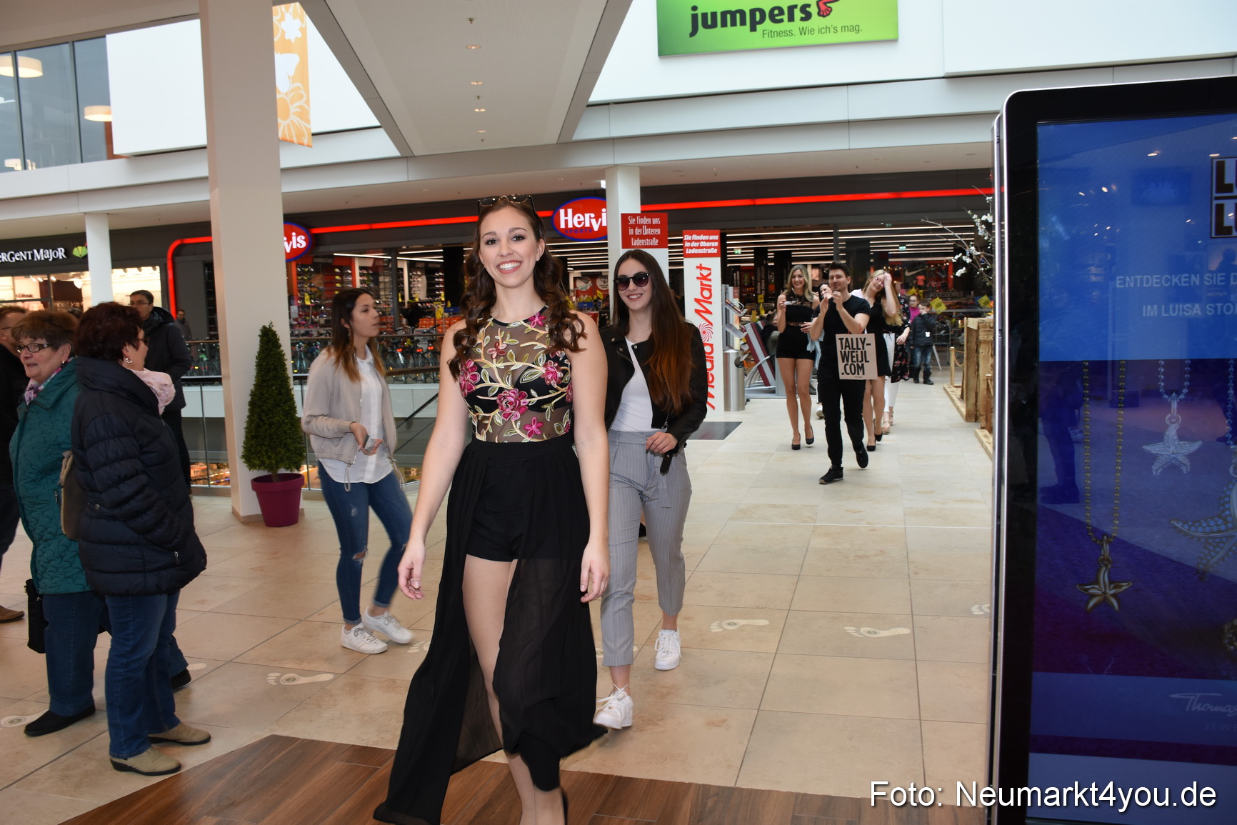 NeuerMarkt Fruehjahrsmodenschau 2018