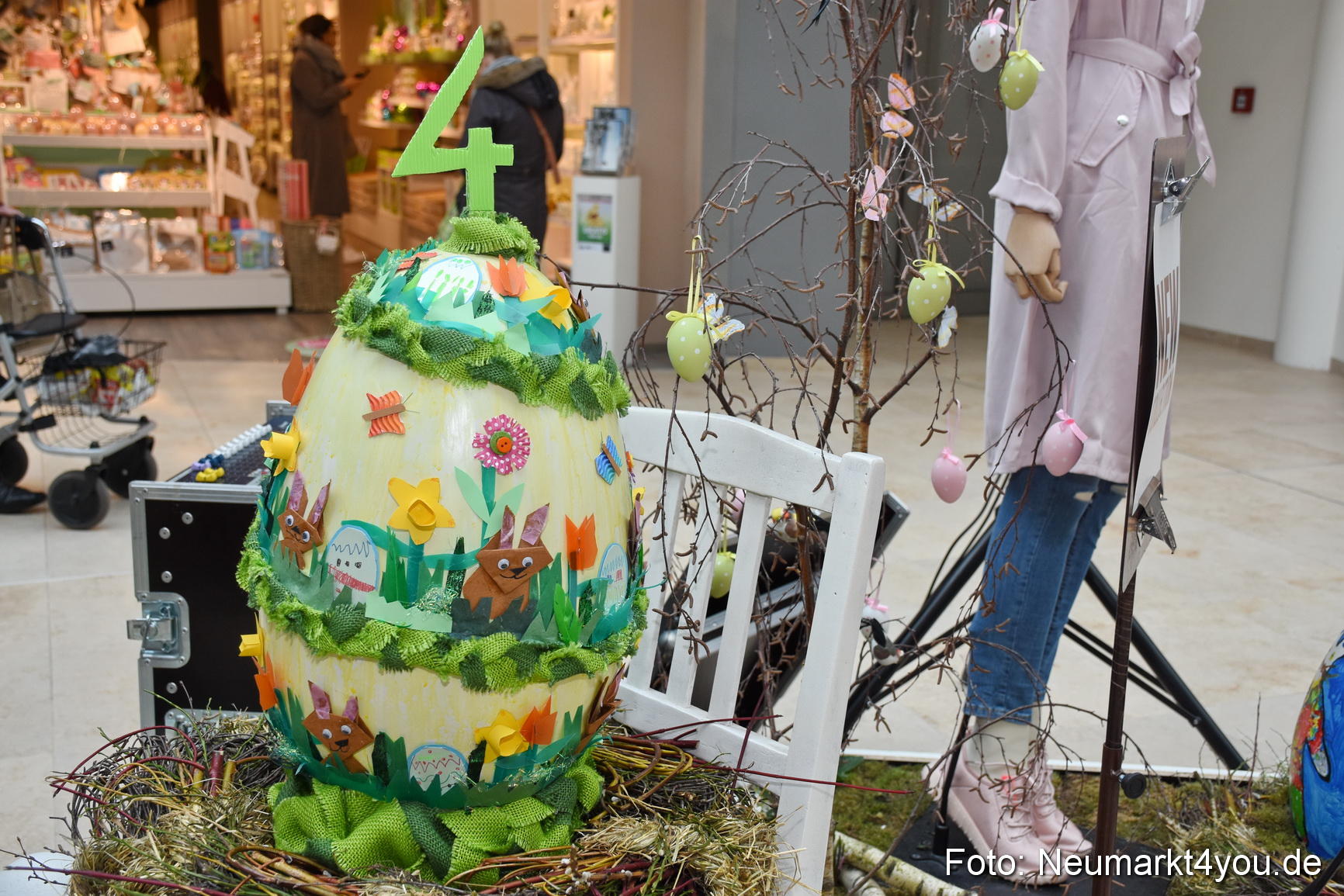 Fruehjahrsmodenschau NeuerMarkt 170318 0056