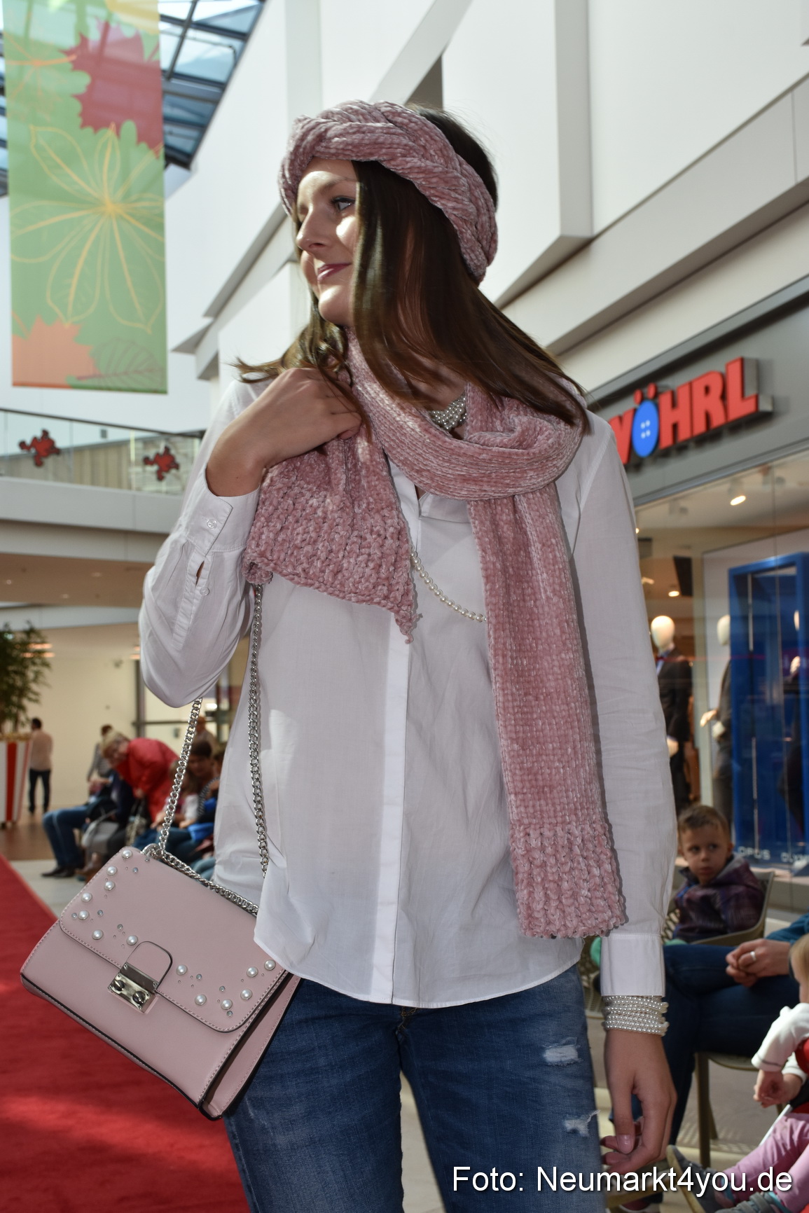 Herbstmodenschau NeuerMarkt 290918 0014