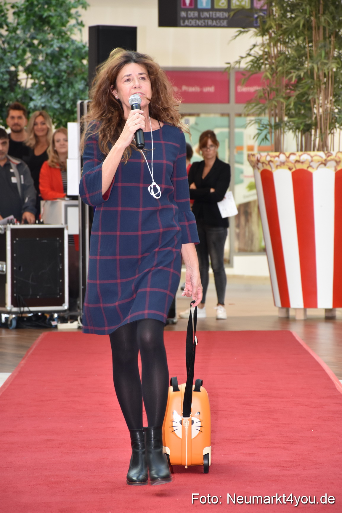 Herbstmodenschau NeuerMarkt 290918 0017