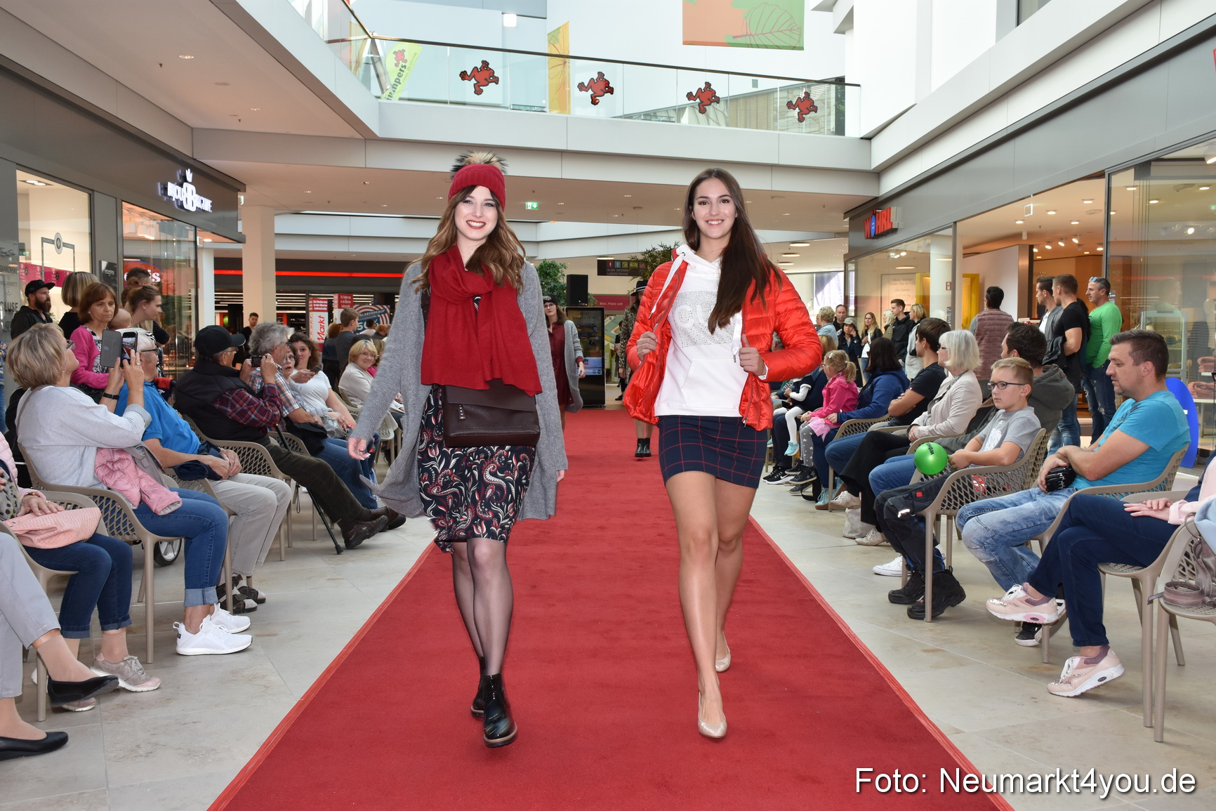 Herbstmodenschau NeuerMarkt 290918 0118