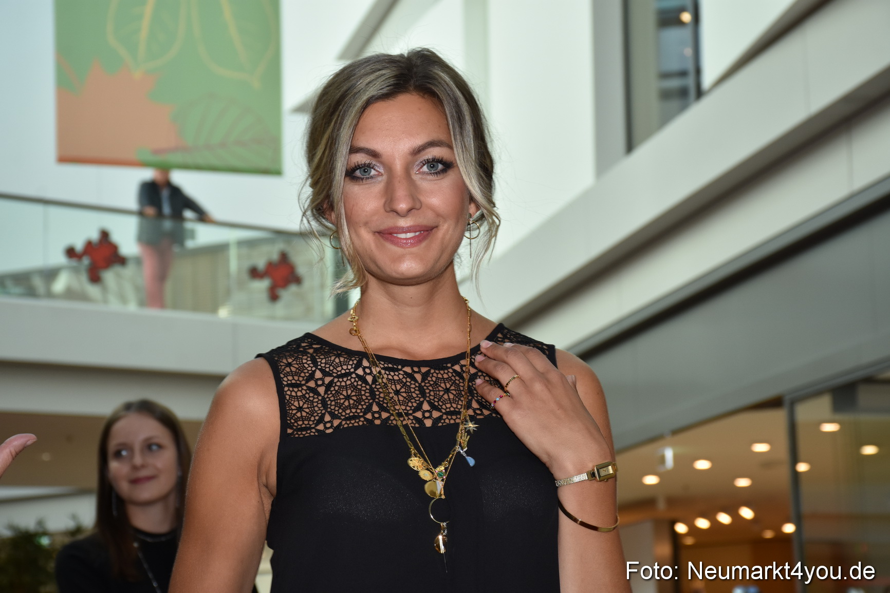 Herbstmodenschau NeuerMarkt 290918 0147