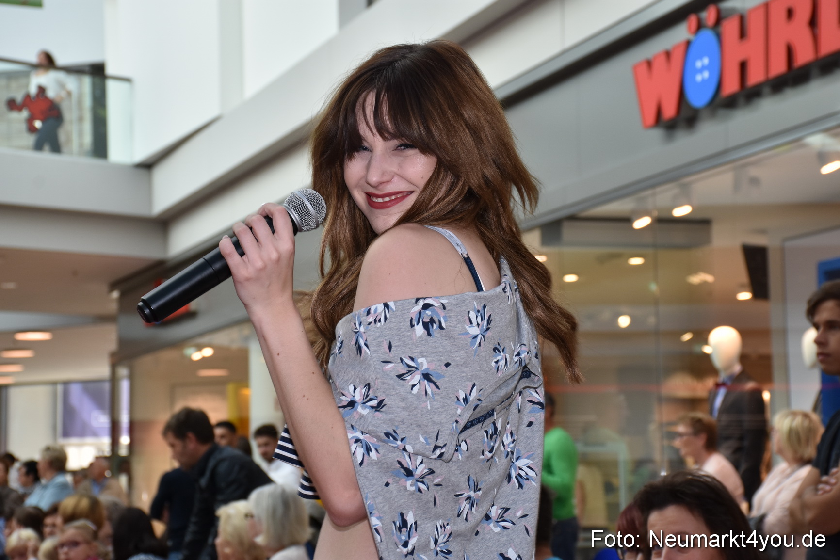 Herbstmodenschau NeuerMarkt 290918 0180