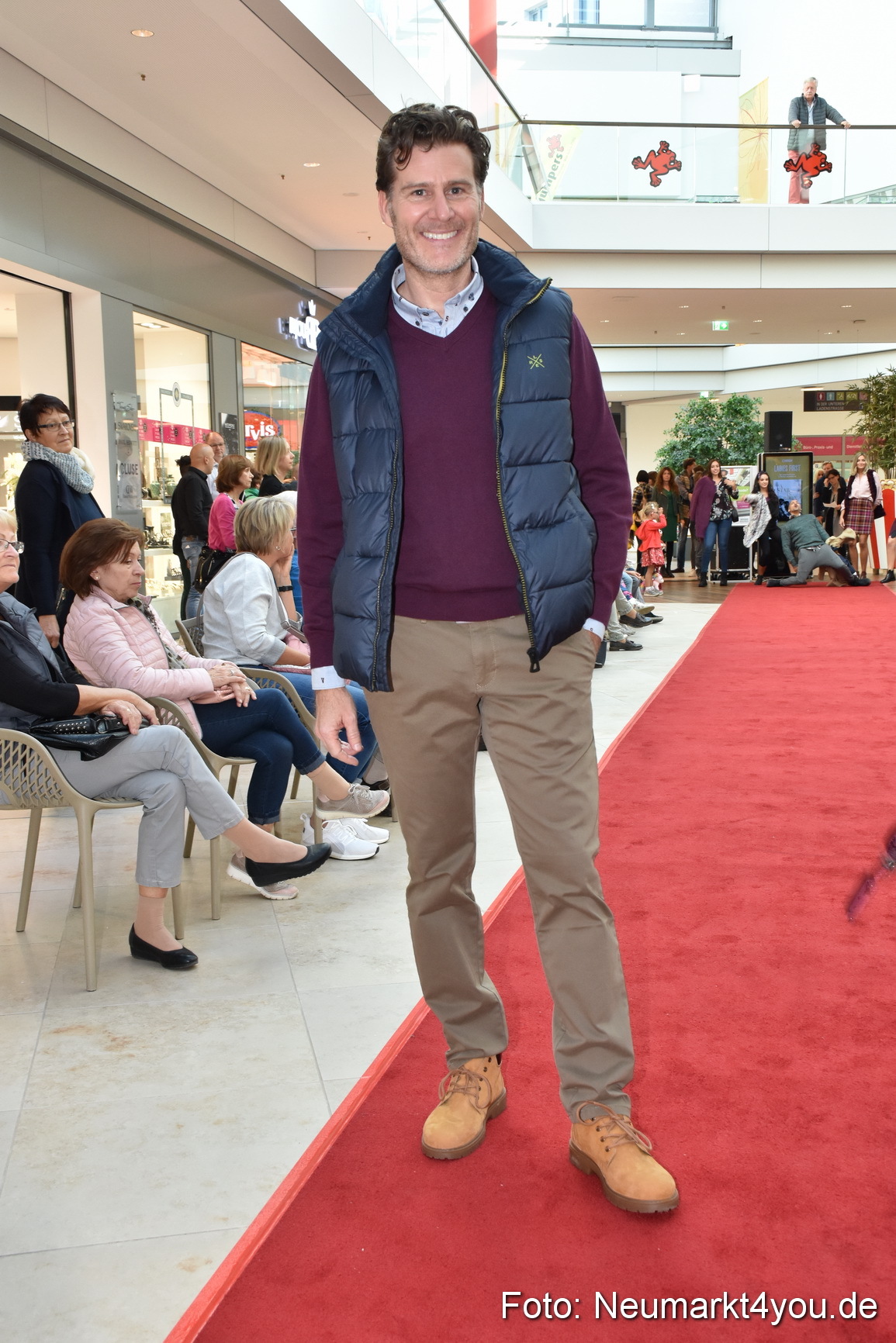 Herbstmodenschau NeuerMarkt 290918 0220