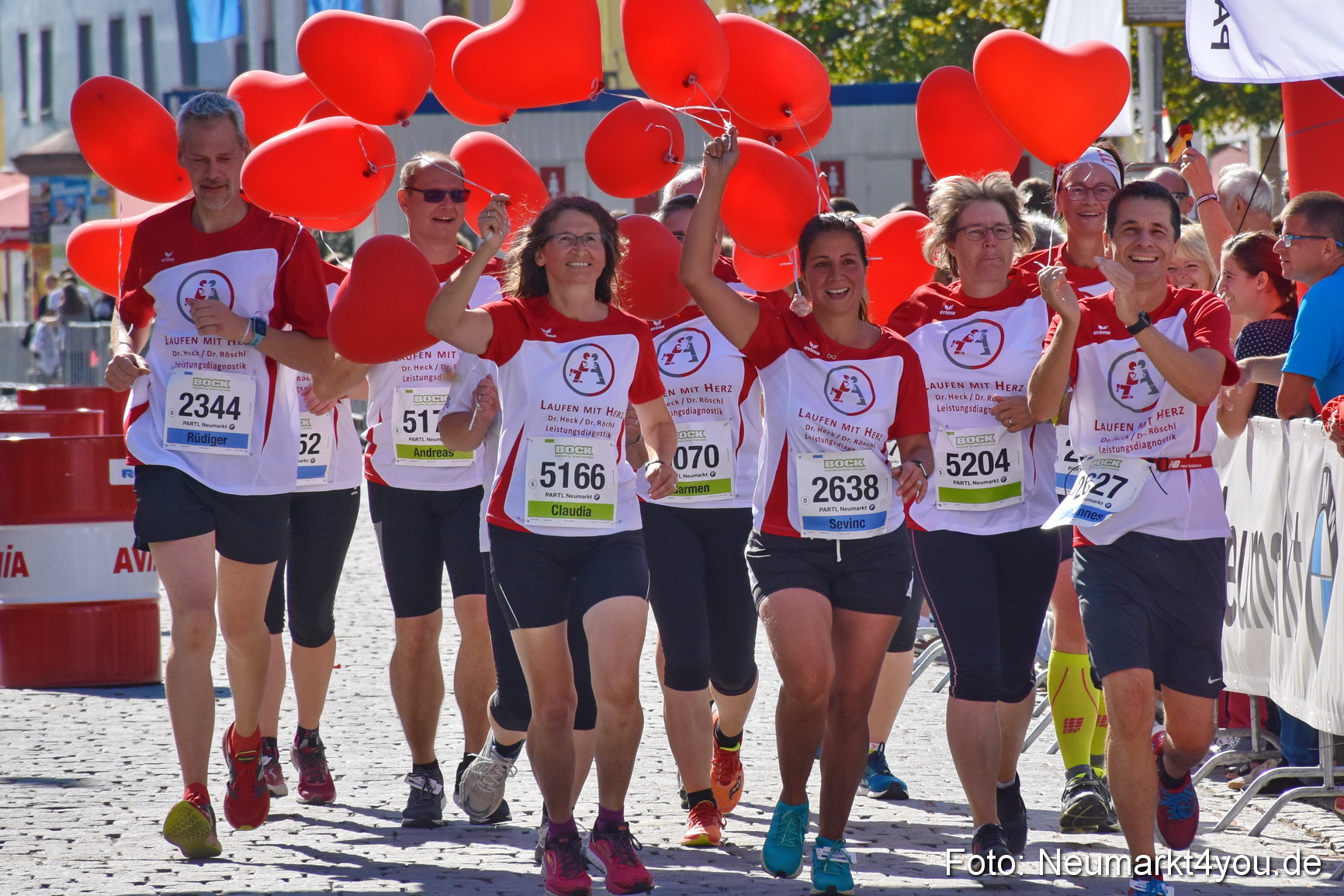 Zieleinlauf Stadtlauf Neumarkt 2018 0000