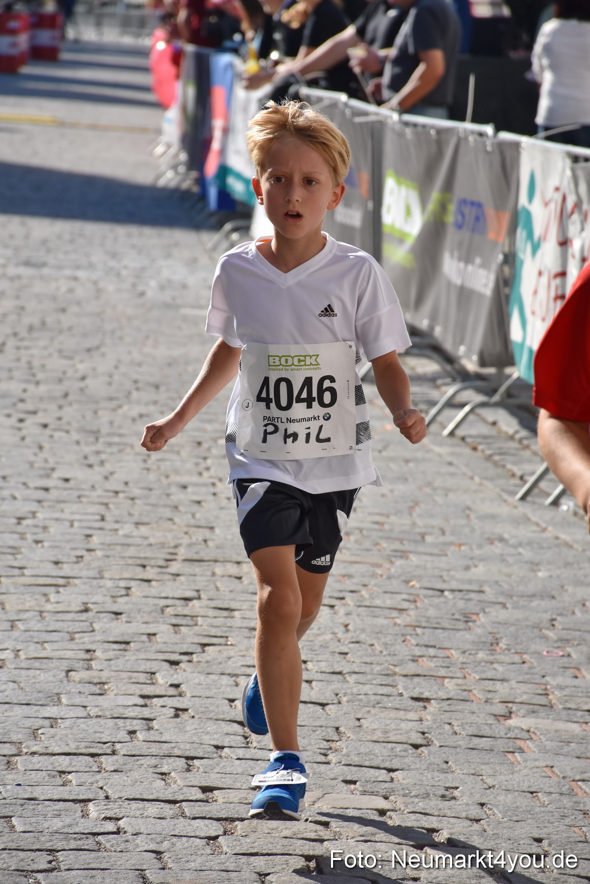 Zieleinlauf Stadtlauf Neumarkt 2018 0005