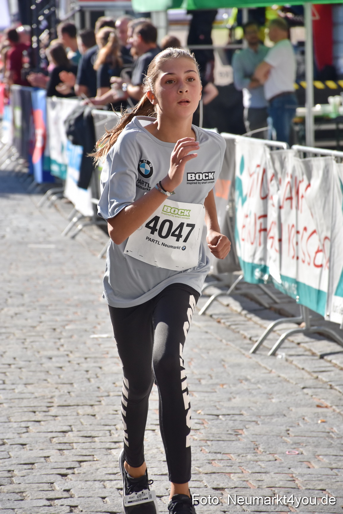 Zieleinlauf Stadtlauf Neumarkt 2018 0011