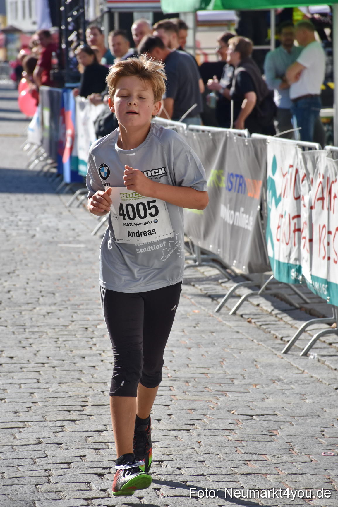 Zieleinlauf Stadtlauf Neumarkt 2018 0016
