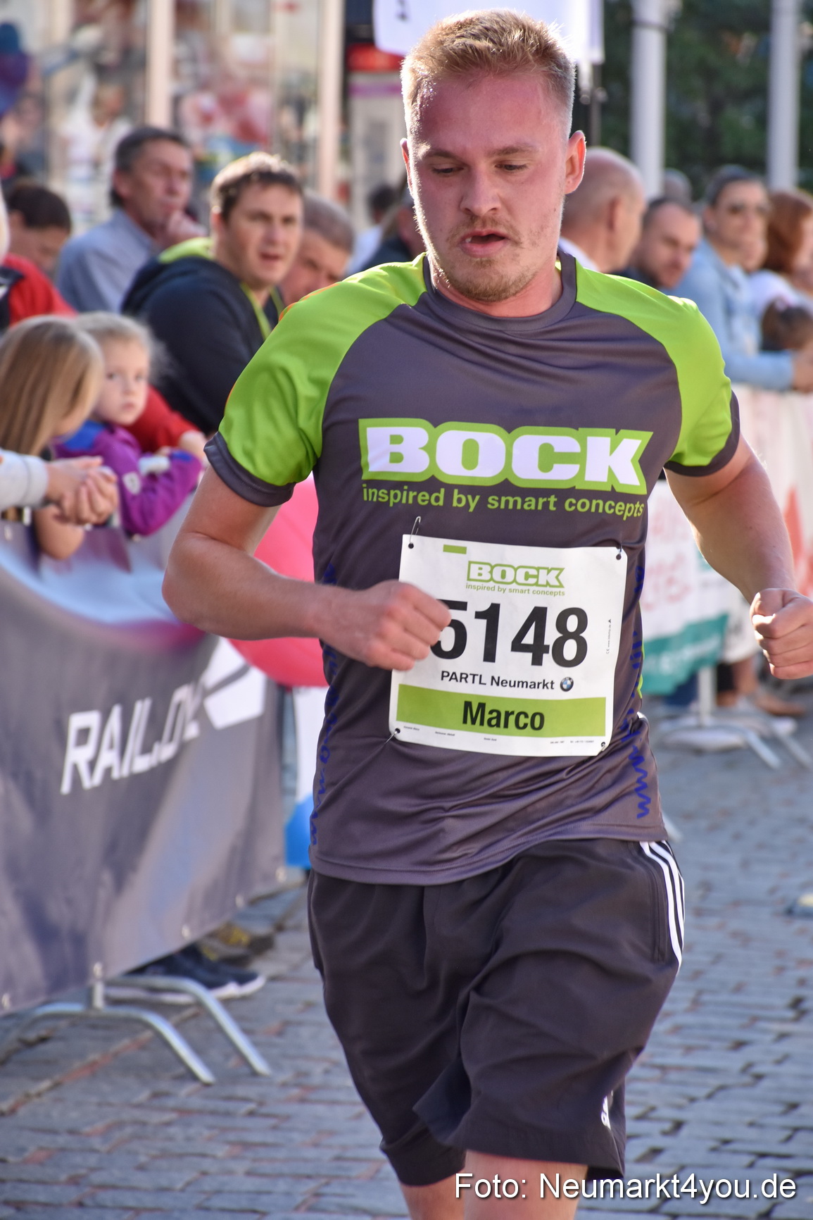 Zieleinlauf Stadtlauf Neumarkt 2018 0025