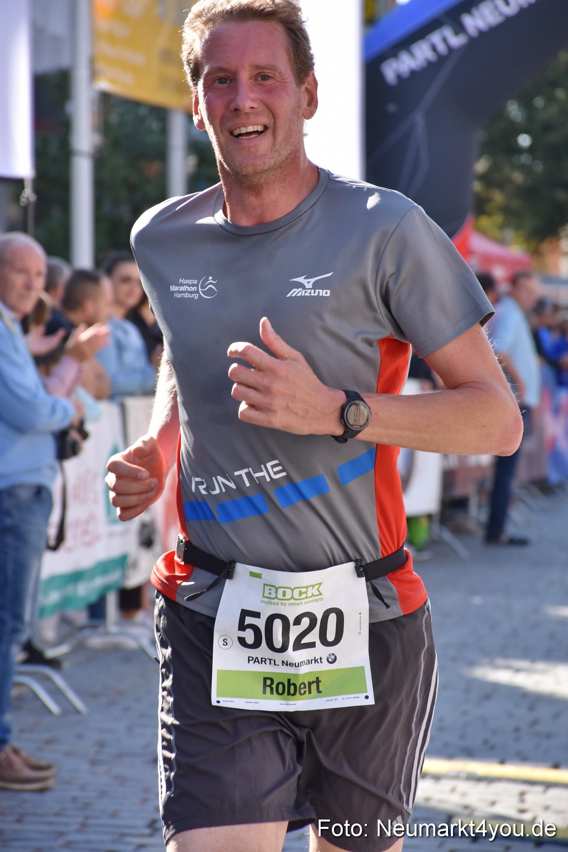 Zieleinlauf Stadtlauf Neumarkt 2018 0029