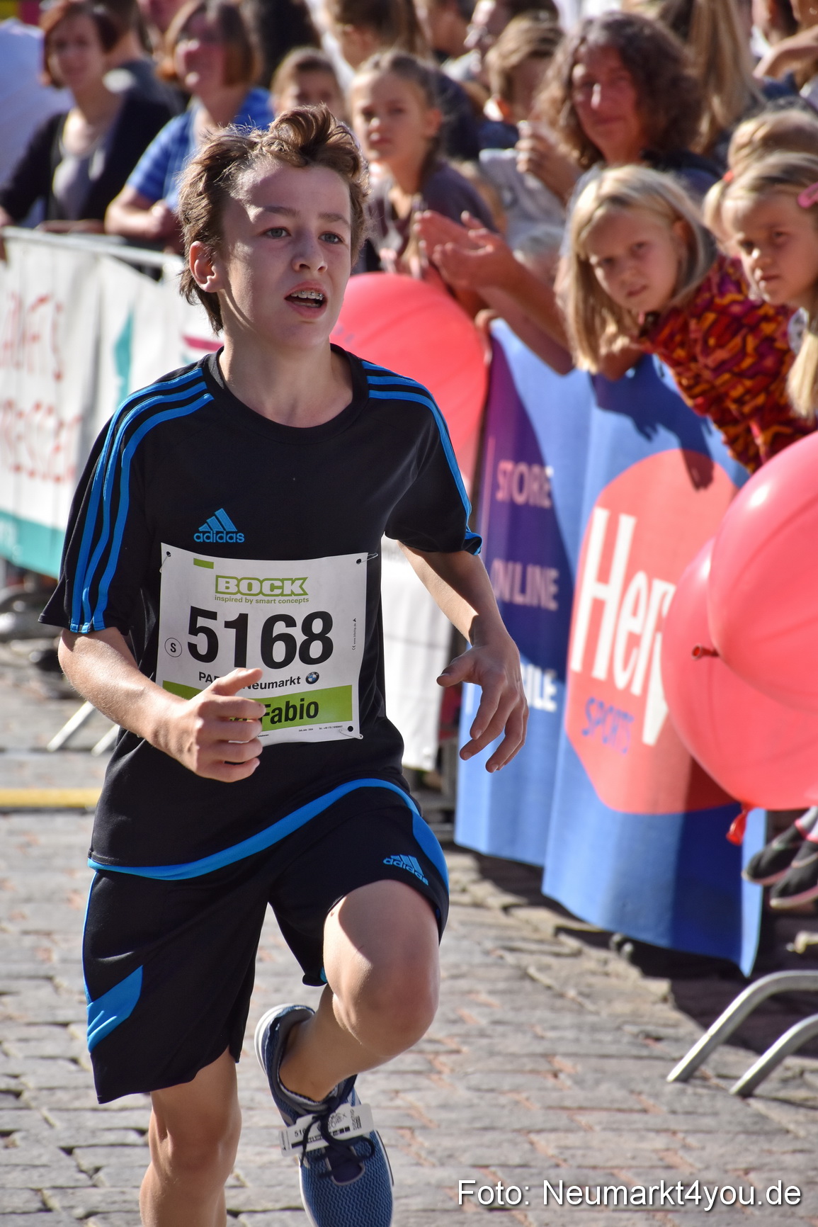 Zieleinlauf Stadtlauf Neumarkt 2018 0034