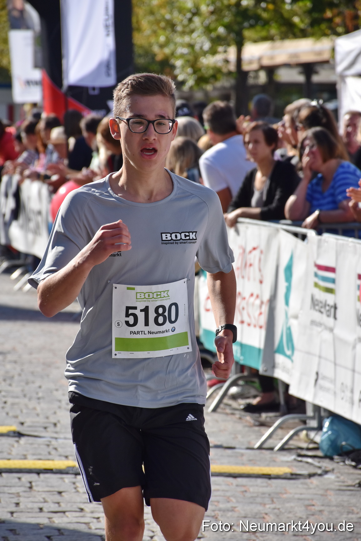 Zieleinlauf Stadtlauf Neumarkt 2018 0041