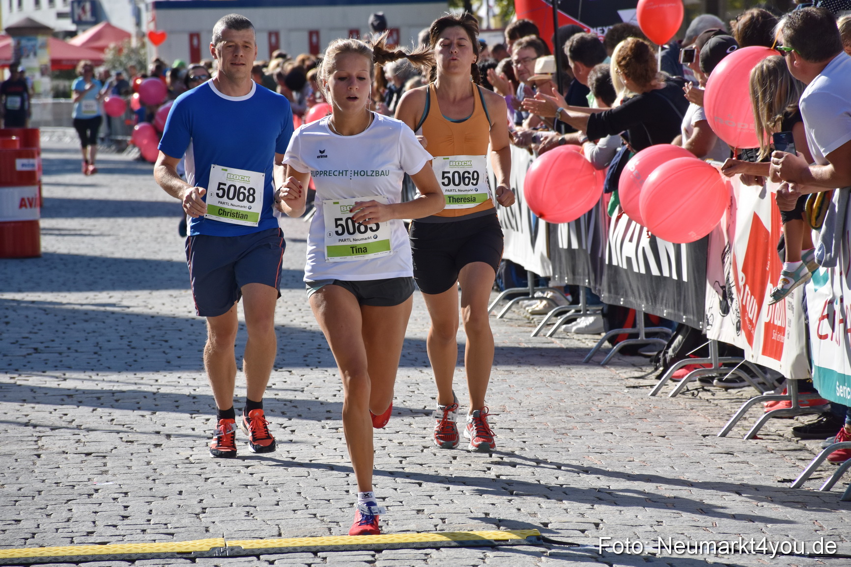 Zieleinlauf Stadtlauf Neumarkt 2018 0050
