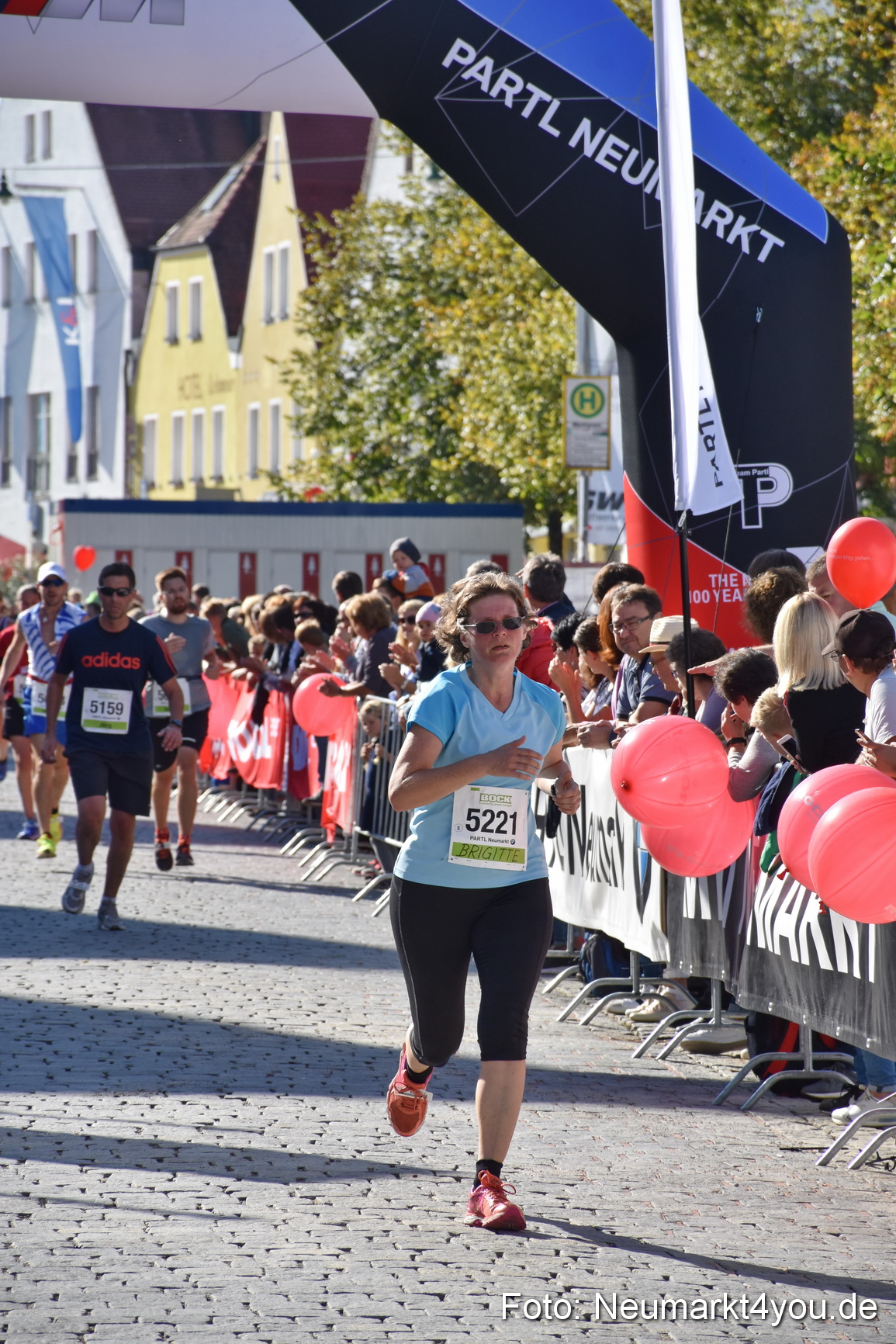 Zieleinlauf Stadtlauf Neumarkt 2018 0053