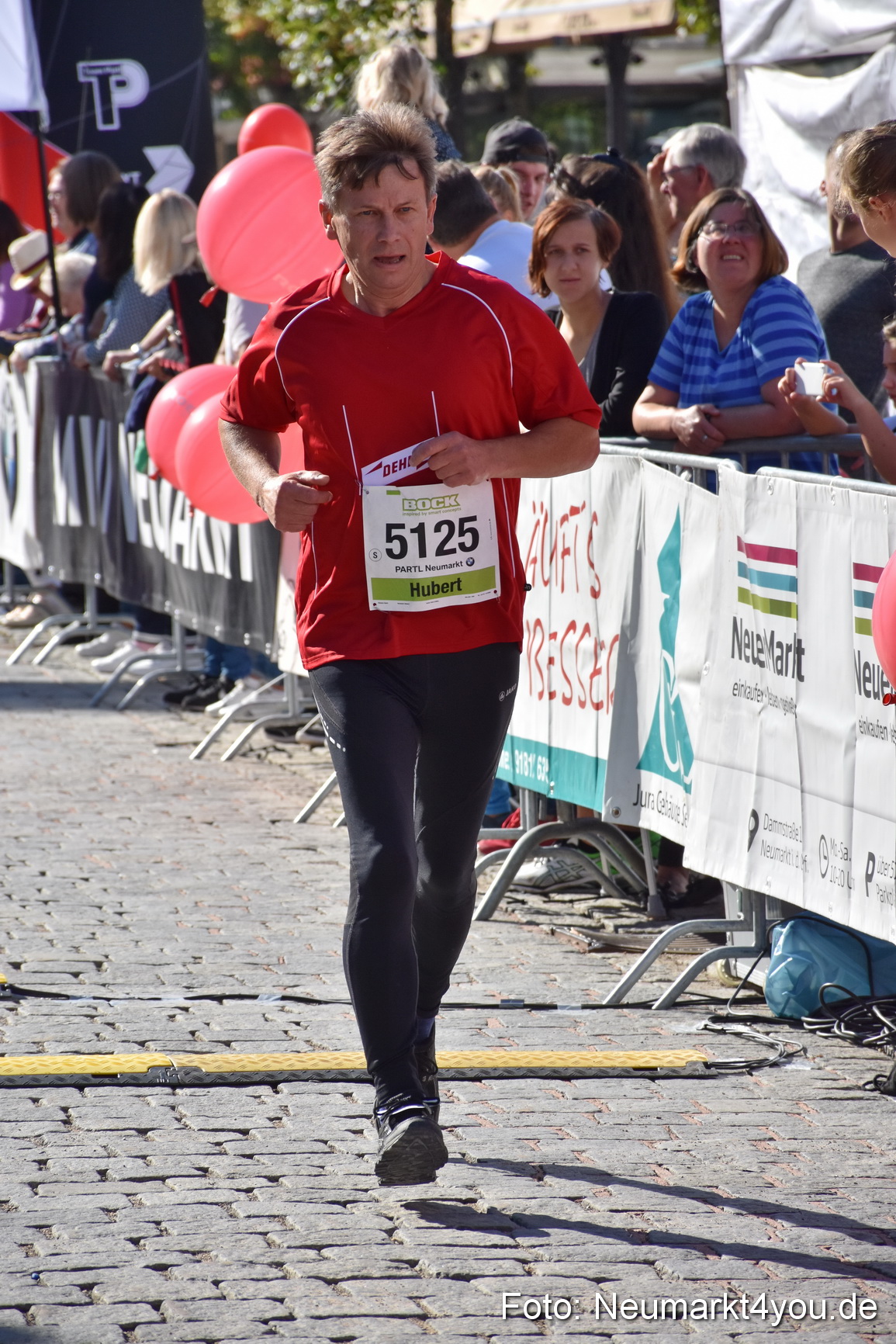 Zieleinlauf Stadtlauf Neumarkt 2018 0064