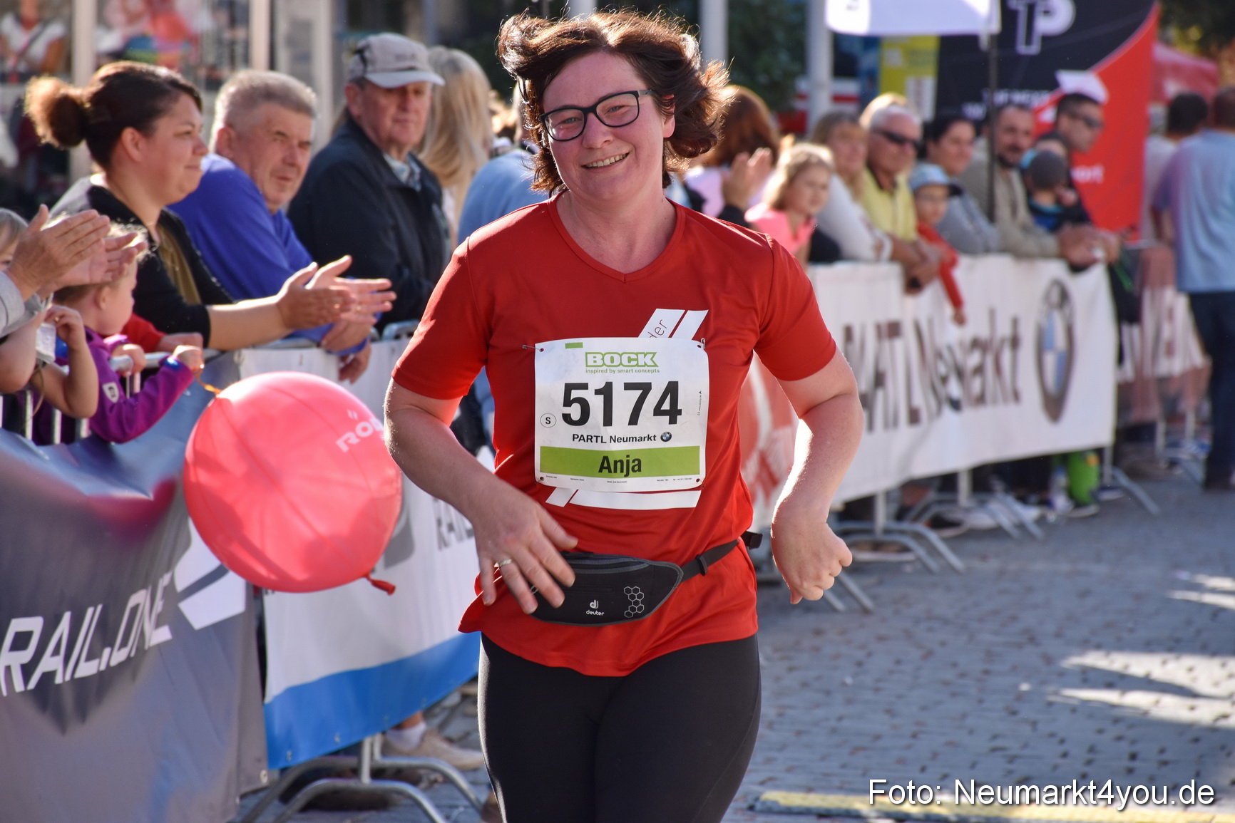 Zieleinlauf Stadtlauf Neumarkt 2018 0080