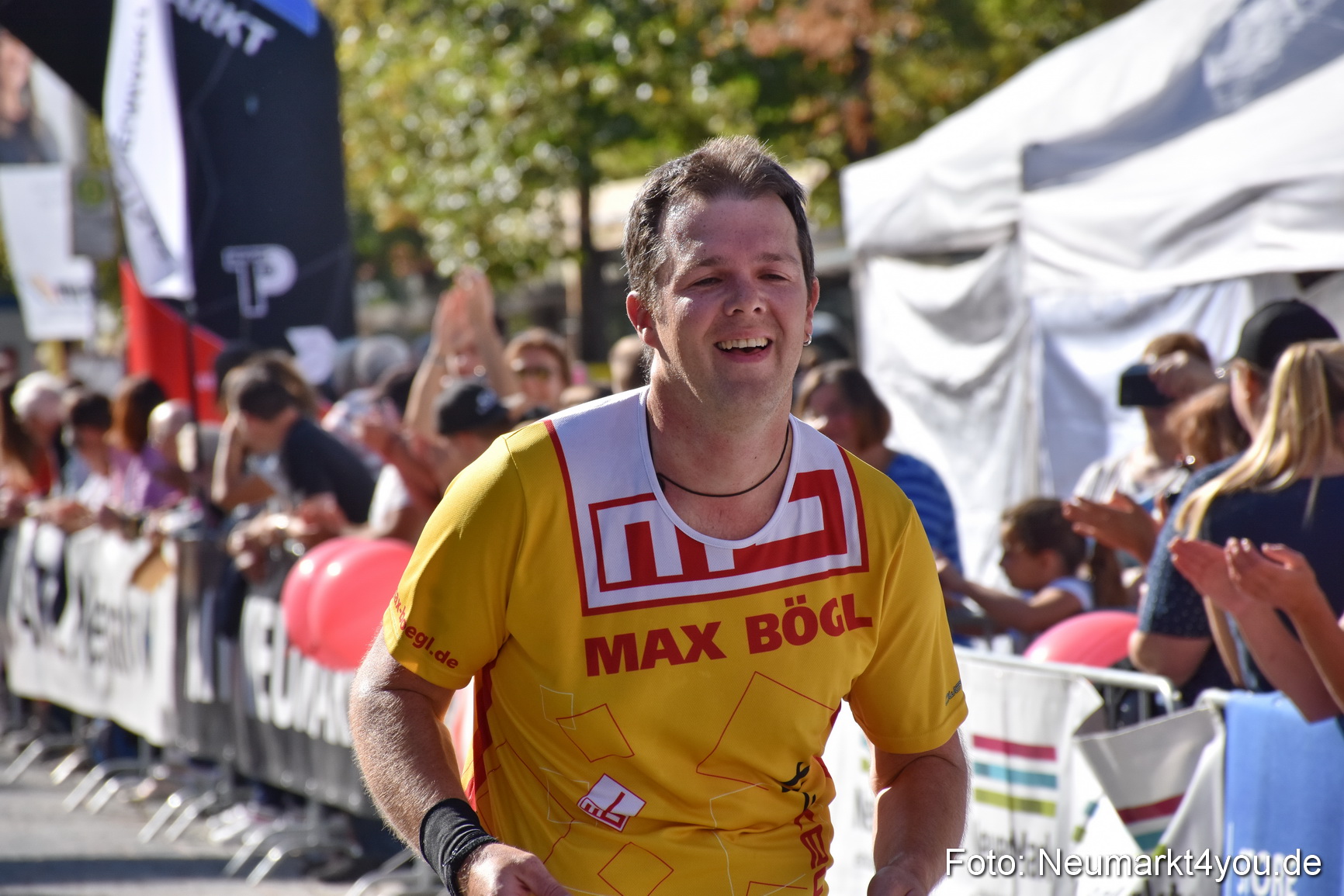 Zieleinlauf Stadtlauf Neumarkt 2018 0083
