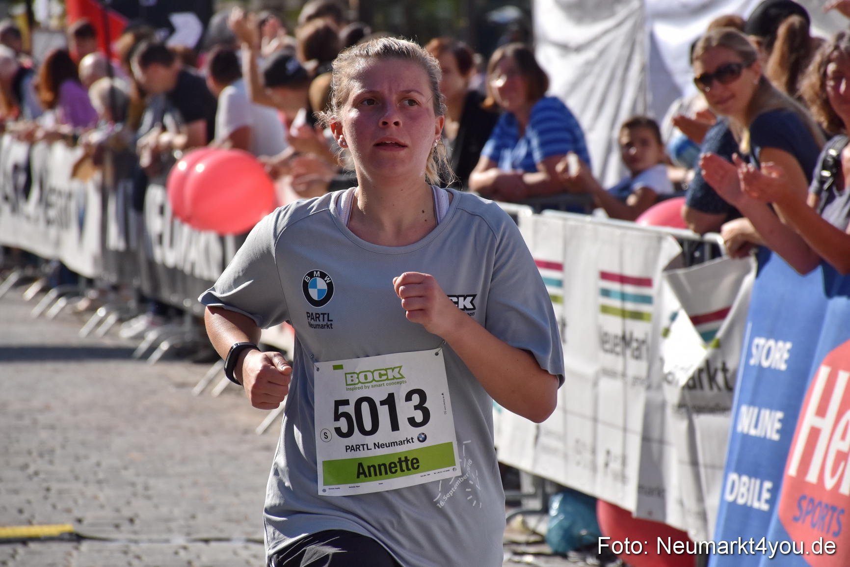 Zieleinlauf Stadtlauf Neumarkt 2018 0088