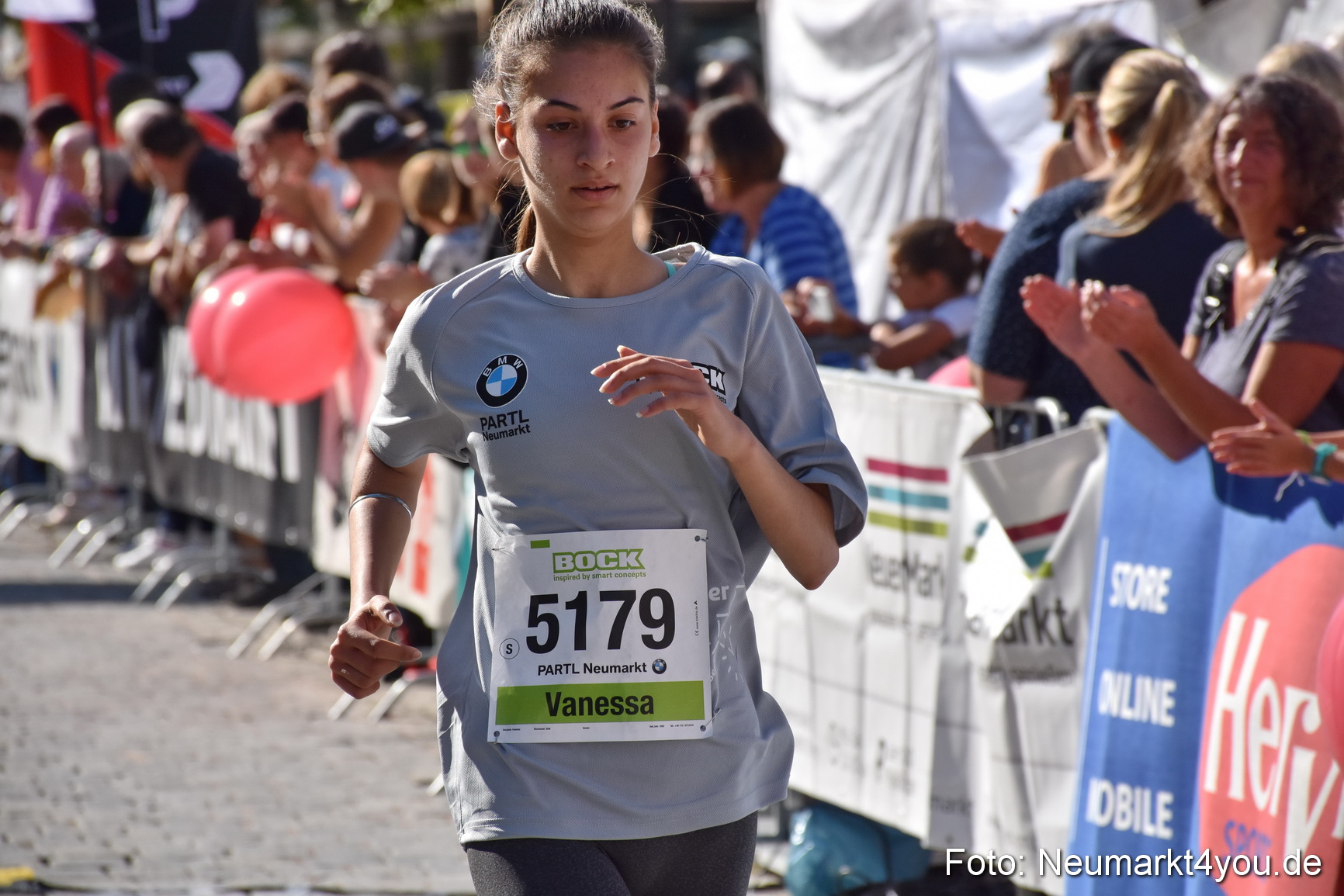 Zieleinlauf Stadtlauf Neumarkt 2018 0096
