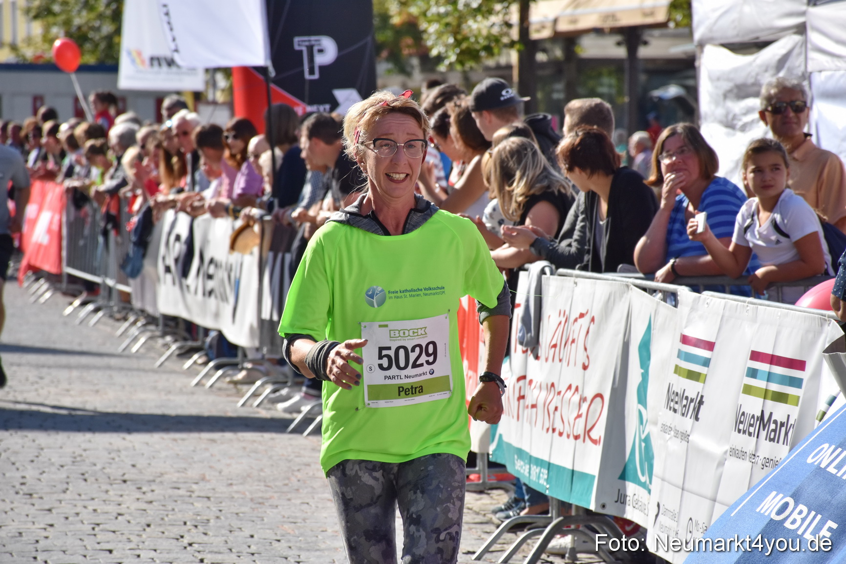 Zieleinlauf Stadtlauf Neumarkt 2018 0105