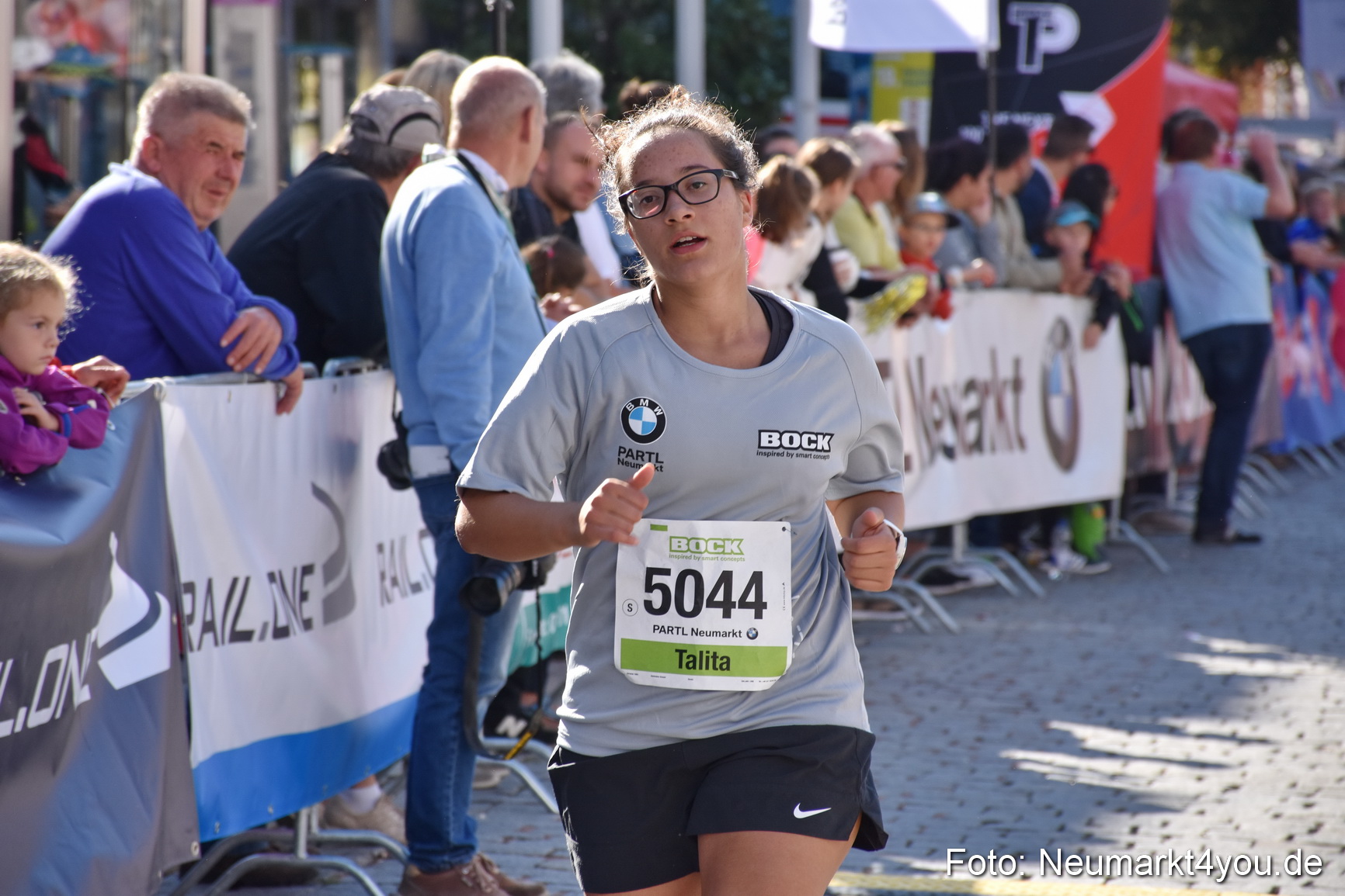 Zieleinlauf Stadtlauf Neumarkt 2018 0108