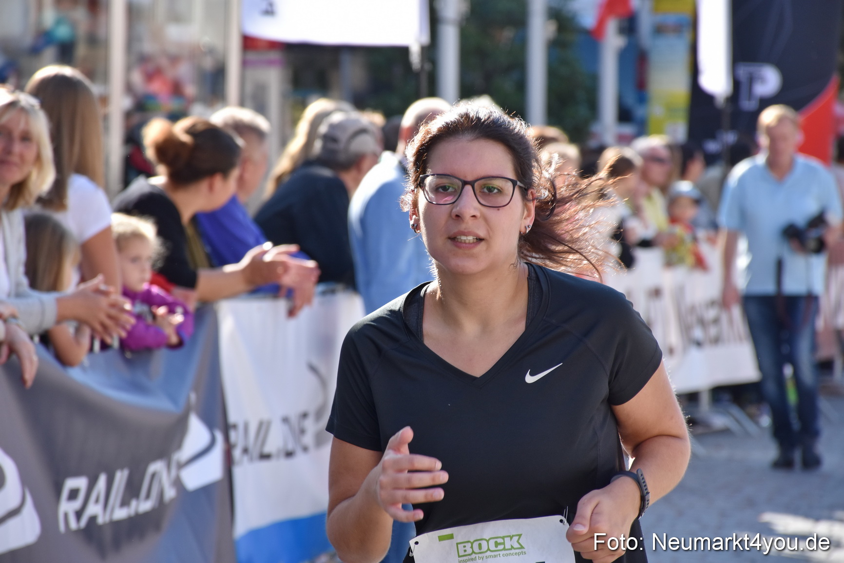 Zieleinlauf Stadtlauf Neumarkt 2018 0110
