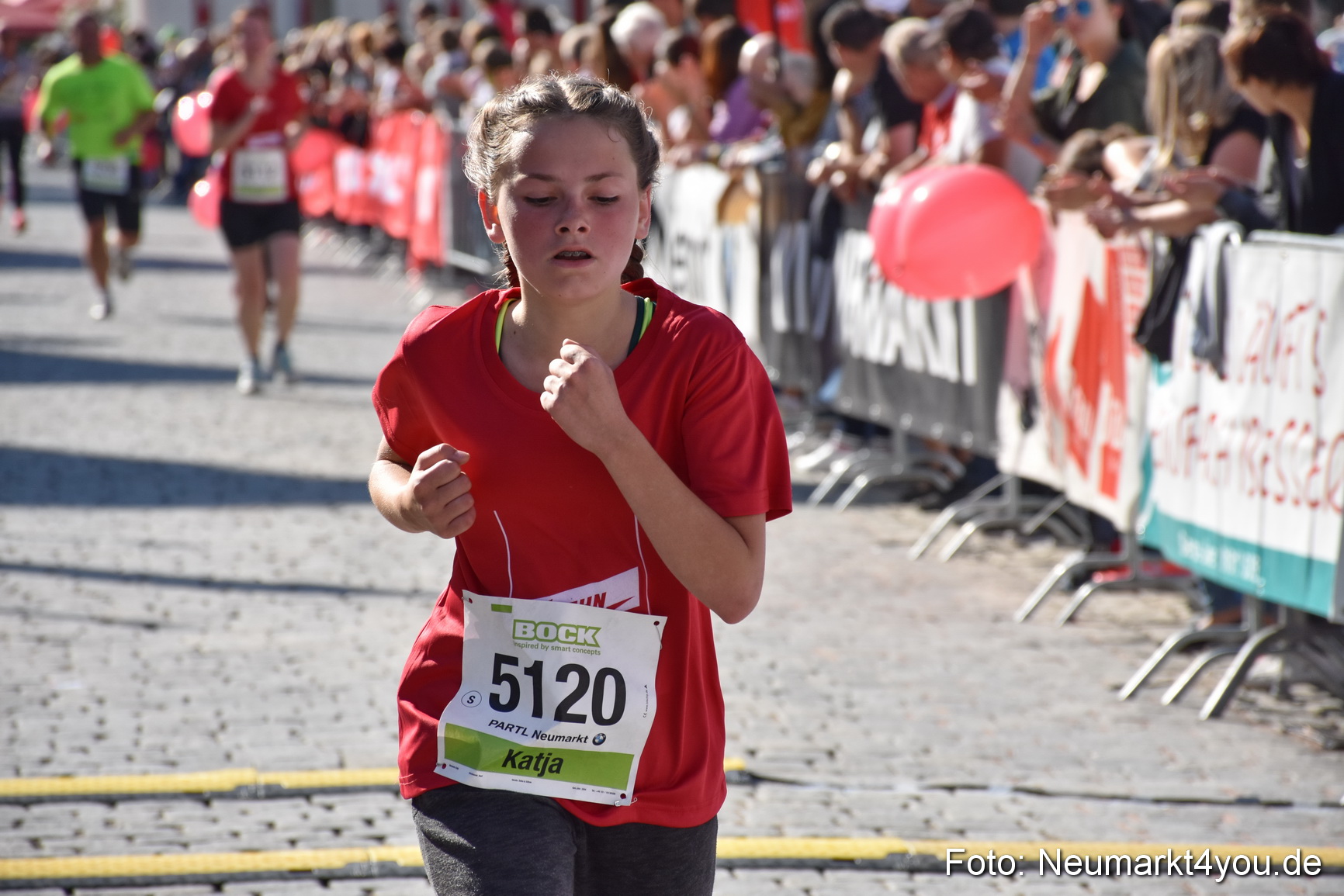 Zieleinlauf Stadtlauf Neumarkt 2018 0121