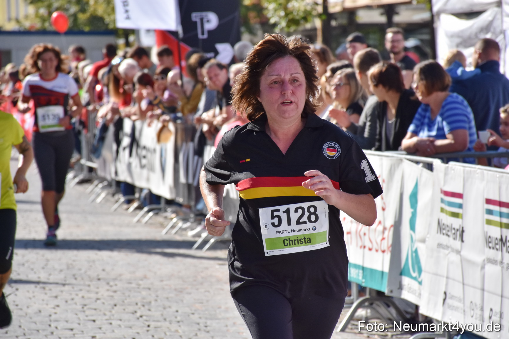 Zieleinlauf Stadtlauf Neumarkt 2018 0125