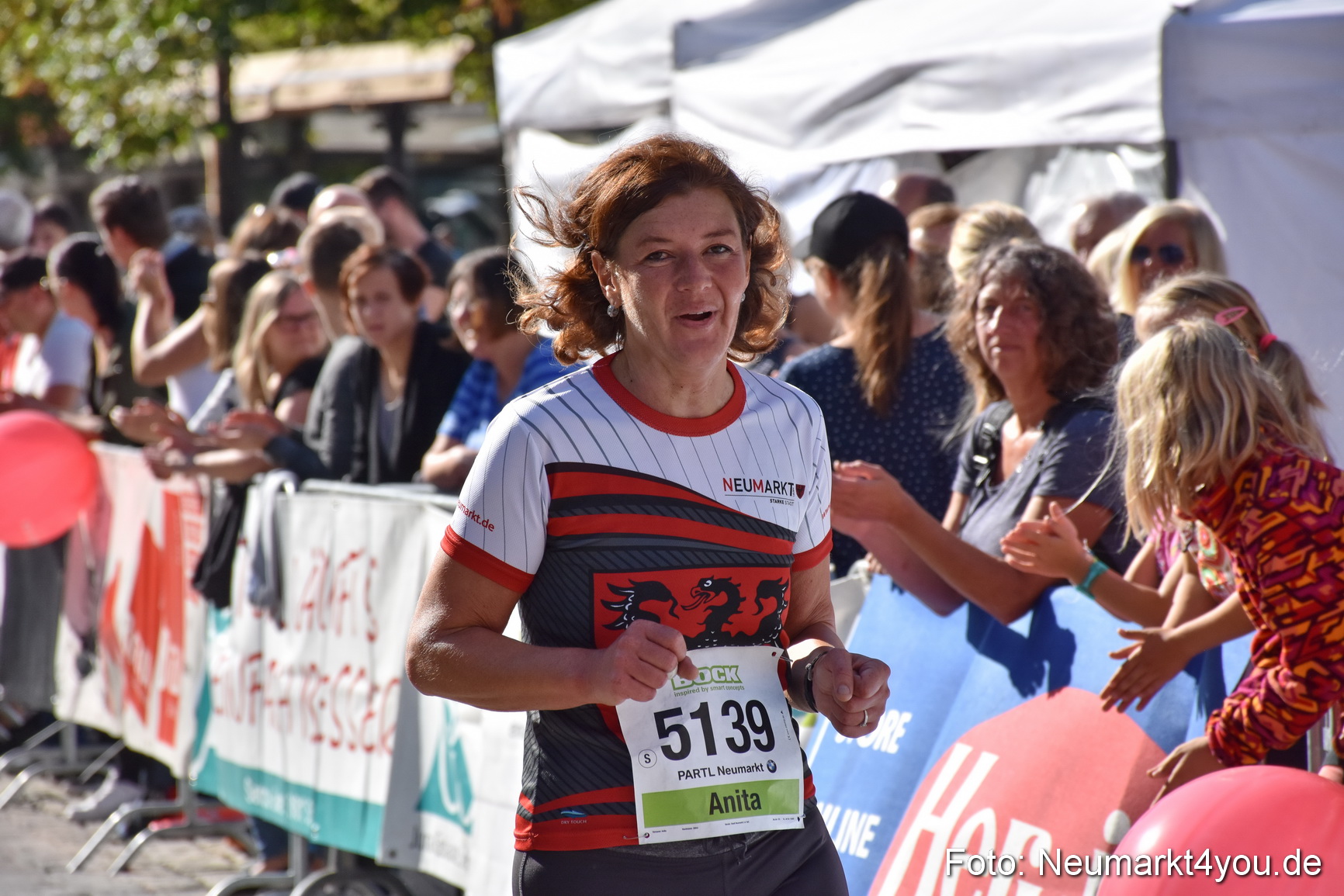 Zieleinlauf Stadtlauf Neumarkt 2018 0128