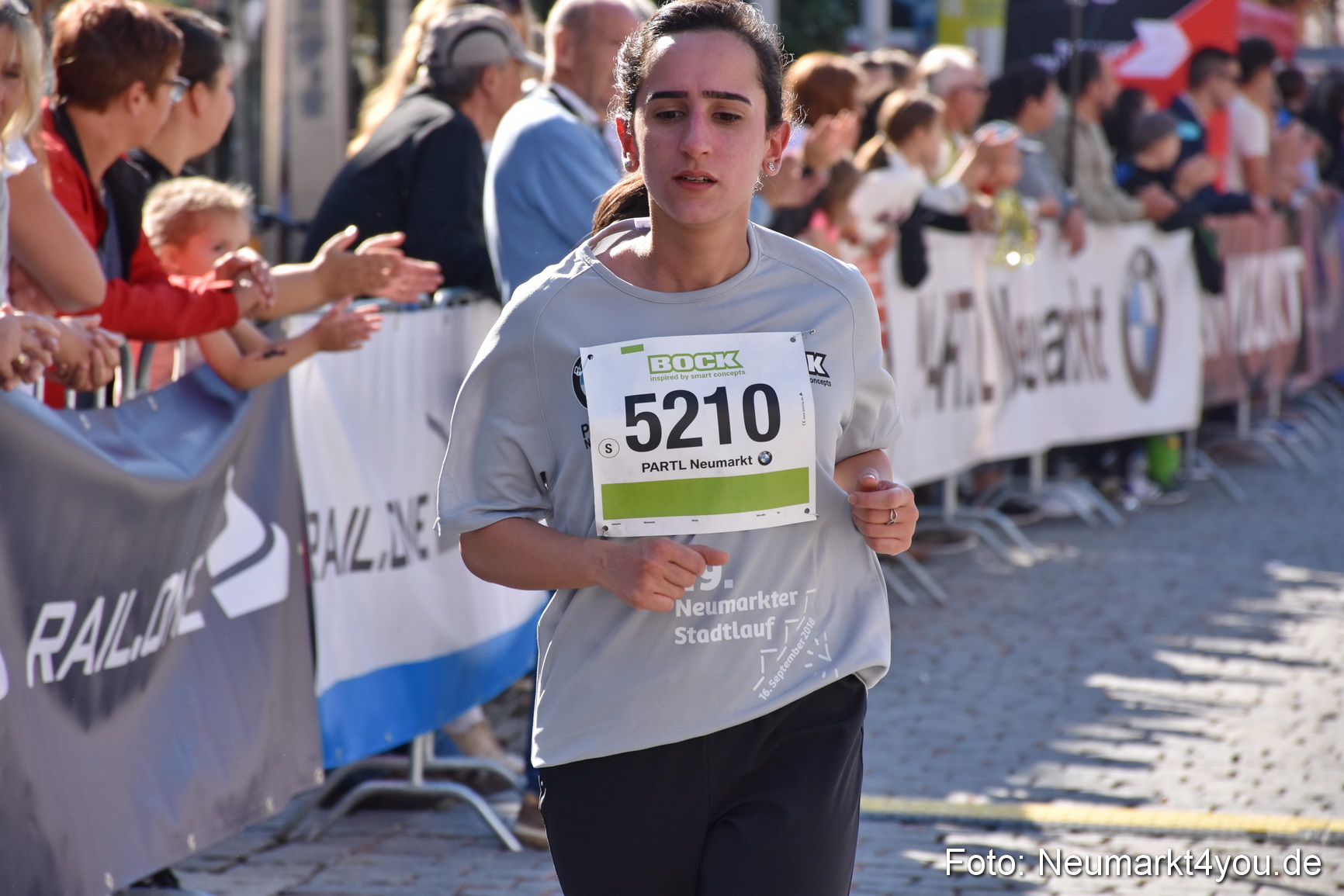 Zieleinlauf Stadtlauf Neumarkt 2018 0129